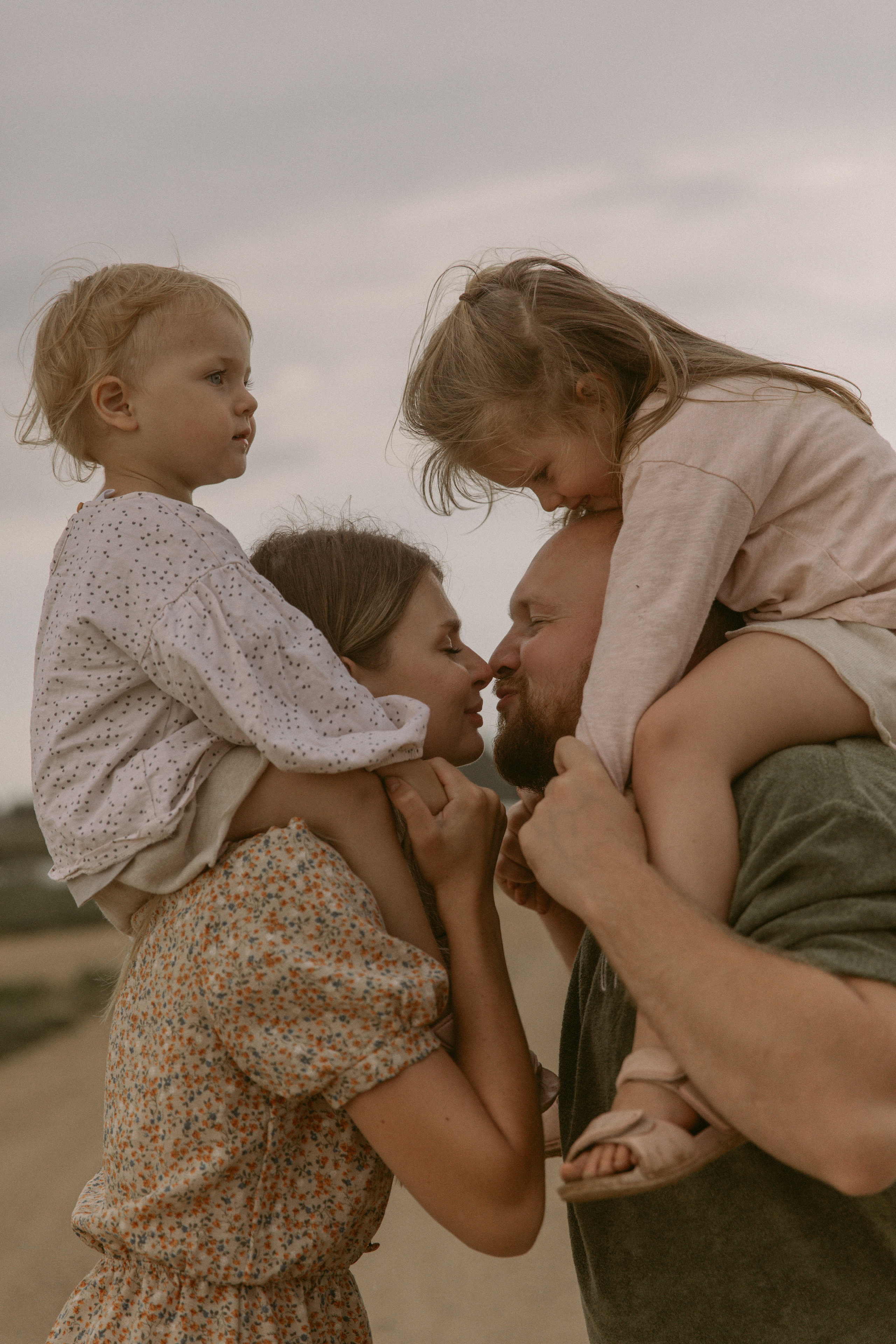 Гулять под дождем. Фотоистории в Ставрополе и Костроме Eva Vladi