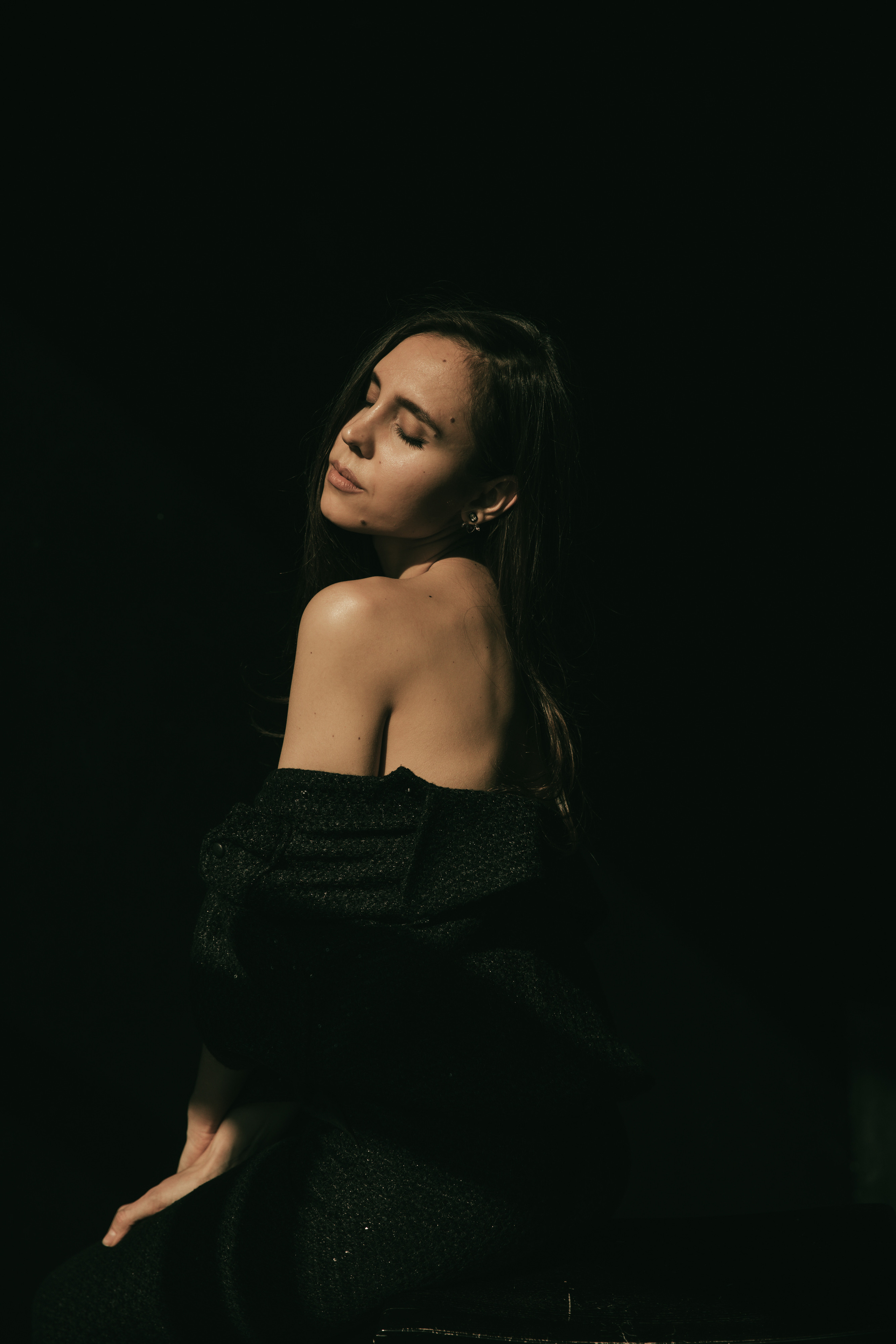 В этом мире только мы одни. Фотоистории в Ставрополе и Костроме Eva Vladi