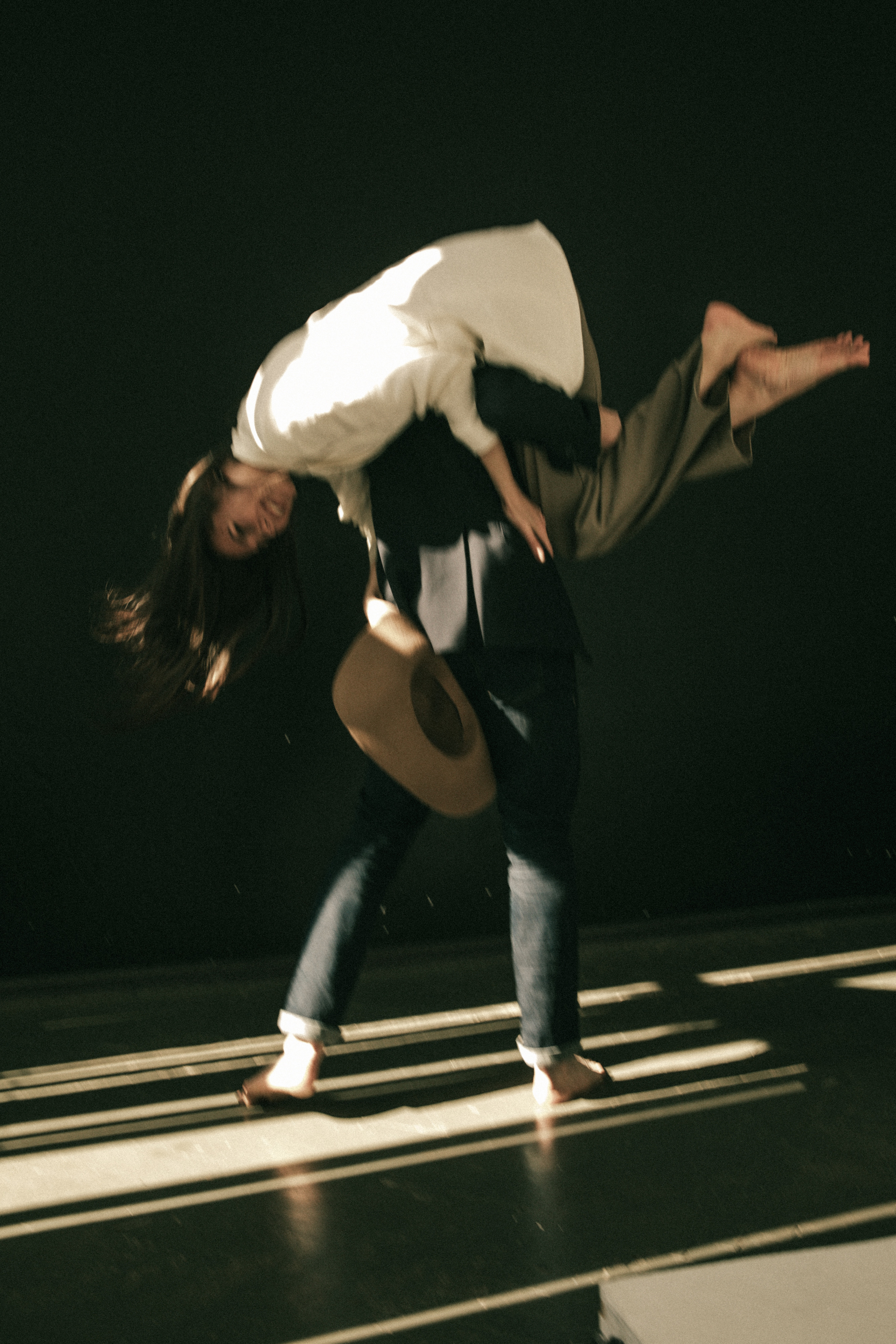 В этом мире только мы одни. Фотоистории в Ставрополе и Костроме Eva Vladi