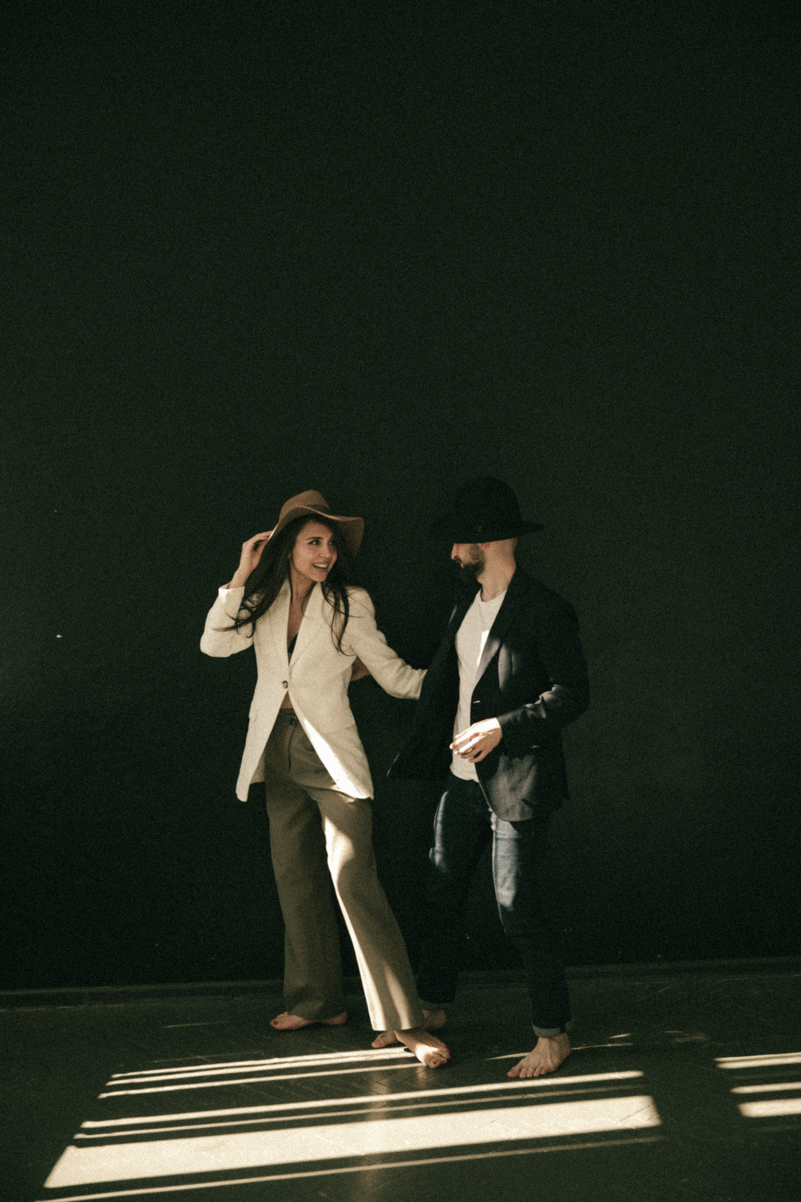 В этом мире только мы одни. Фотоистории в Ставрополе и Костроме Eva Vladi