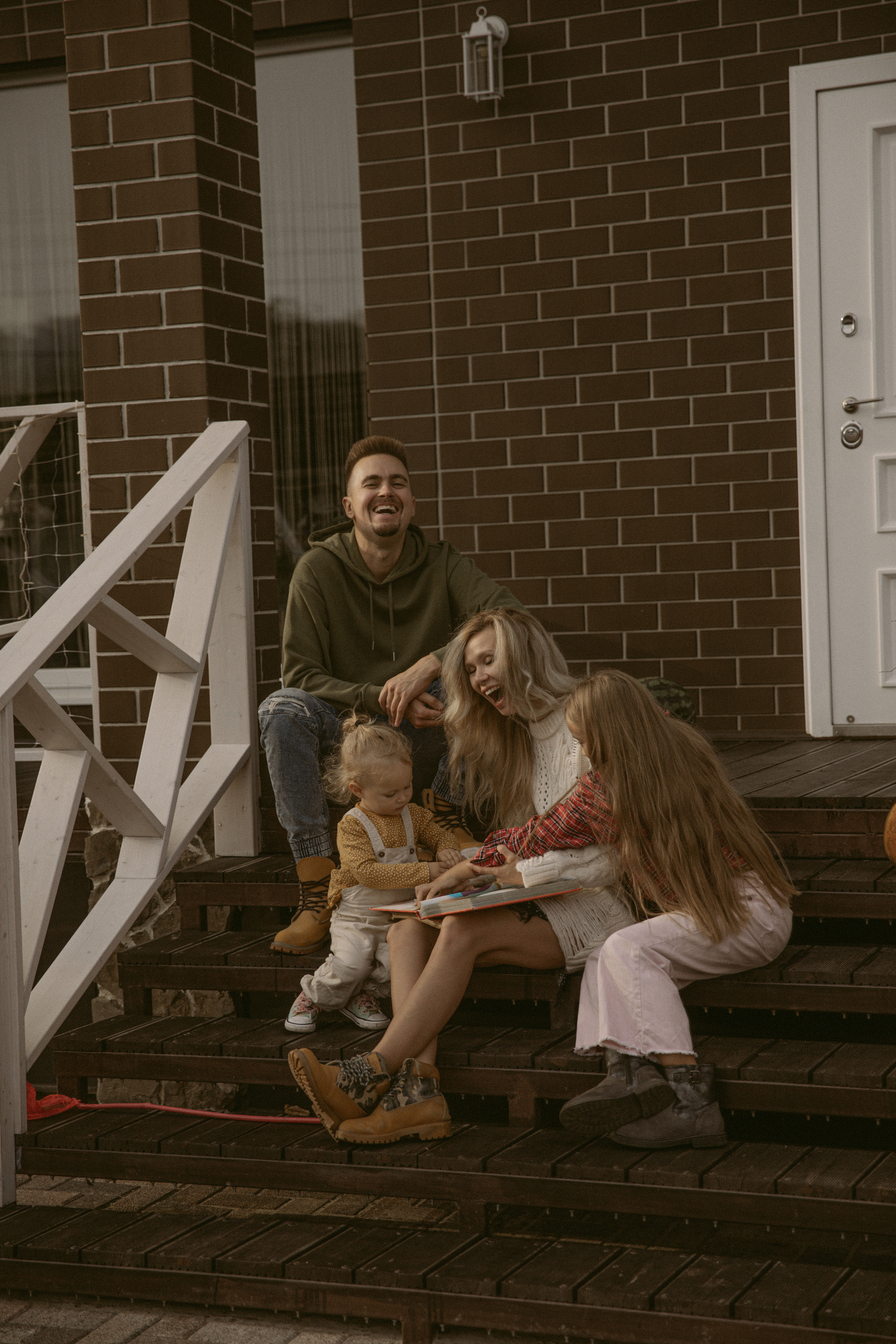 А дома хорошо. Фотоистории в Ставрополе и Костроме Eva Vladi