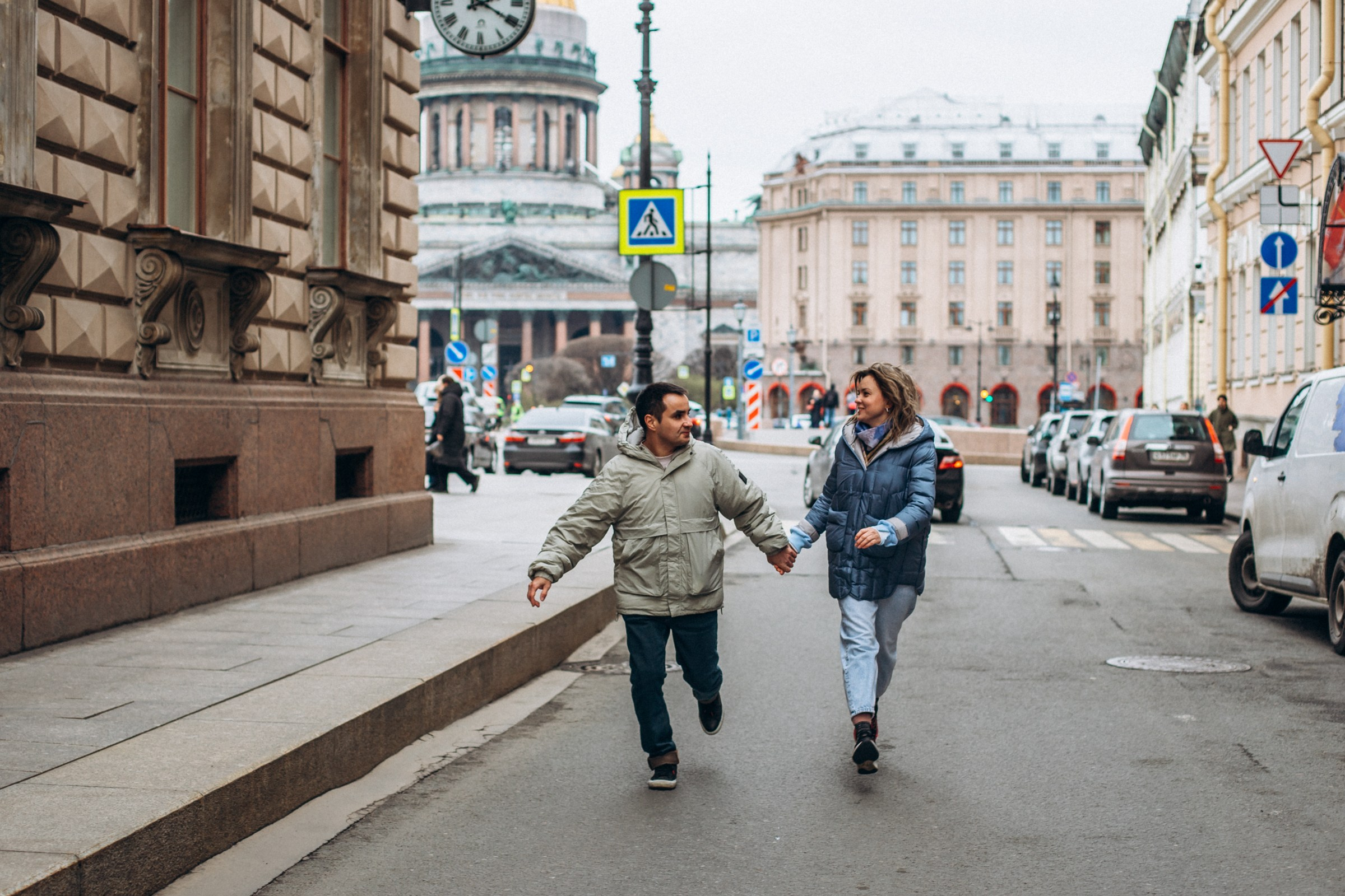 Руслан и Елена в апреле. Фотопрогулка в Петербурге. Индивидуальный и семейный фотограф в Санкт-Петербурге