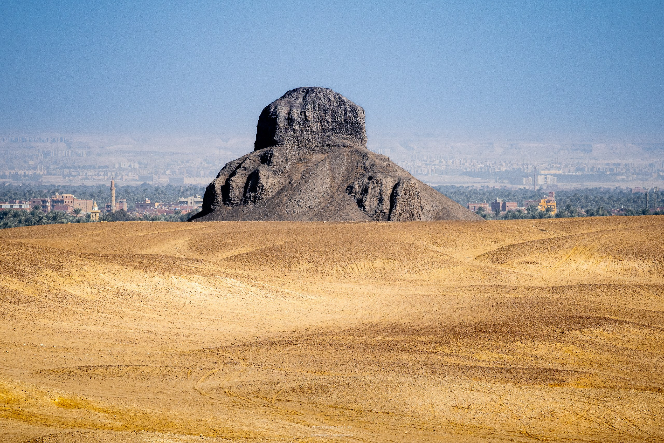 чёрная пирамида