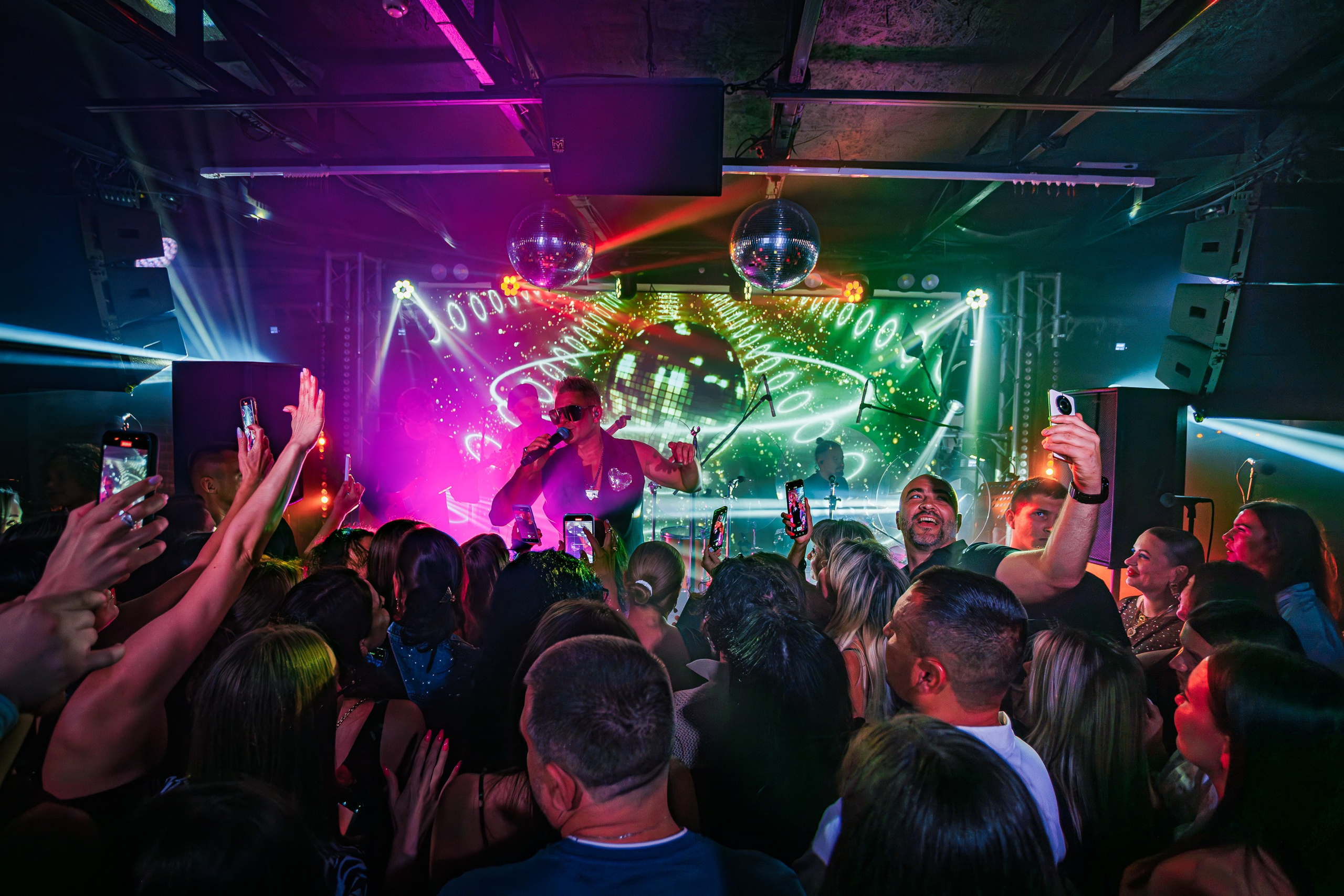 «Митя Фомин"_Чайка на пляже_Ялта_28.06.2025 г. Аминов Руслан | Фотограф