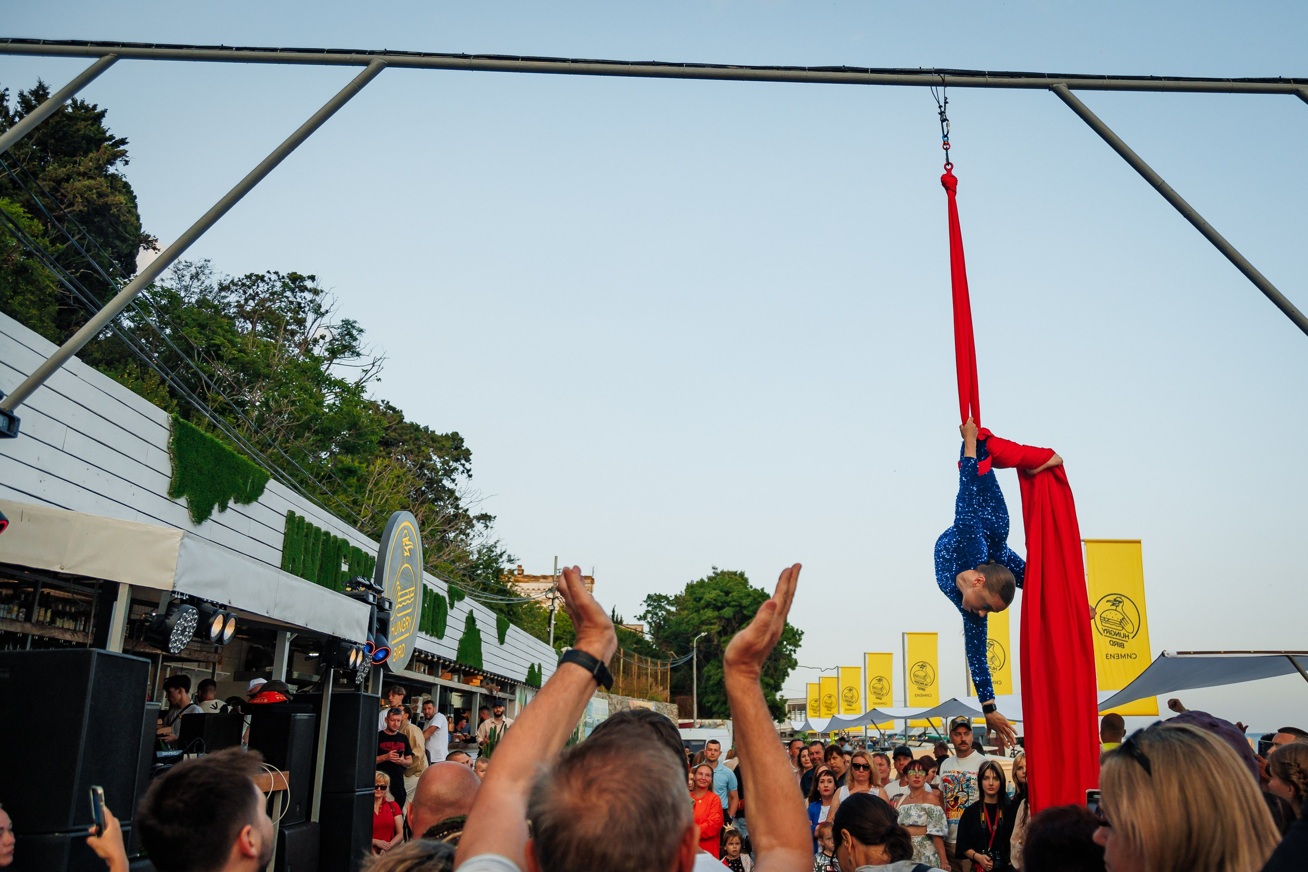 Открытие сезона в HUNGRY BIRD_Симеиз_Крым_14.06.2025. Аминов Руслан | Фотограф