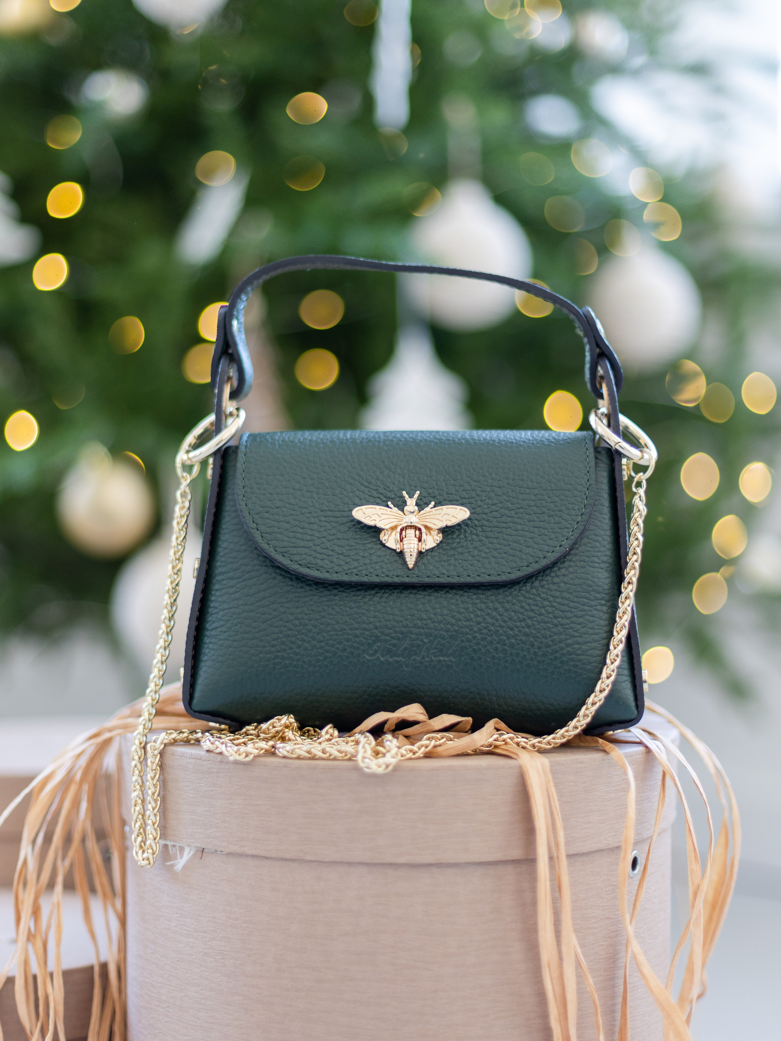 Предметная съёмка сумок для маркетплейсов. Предметный фотограф в Симферополе Антон Катунин