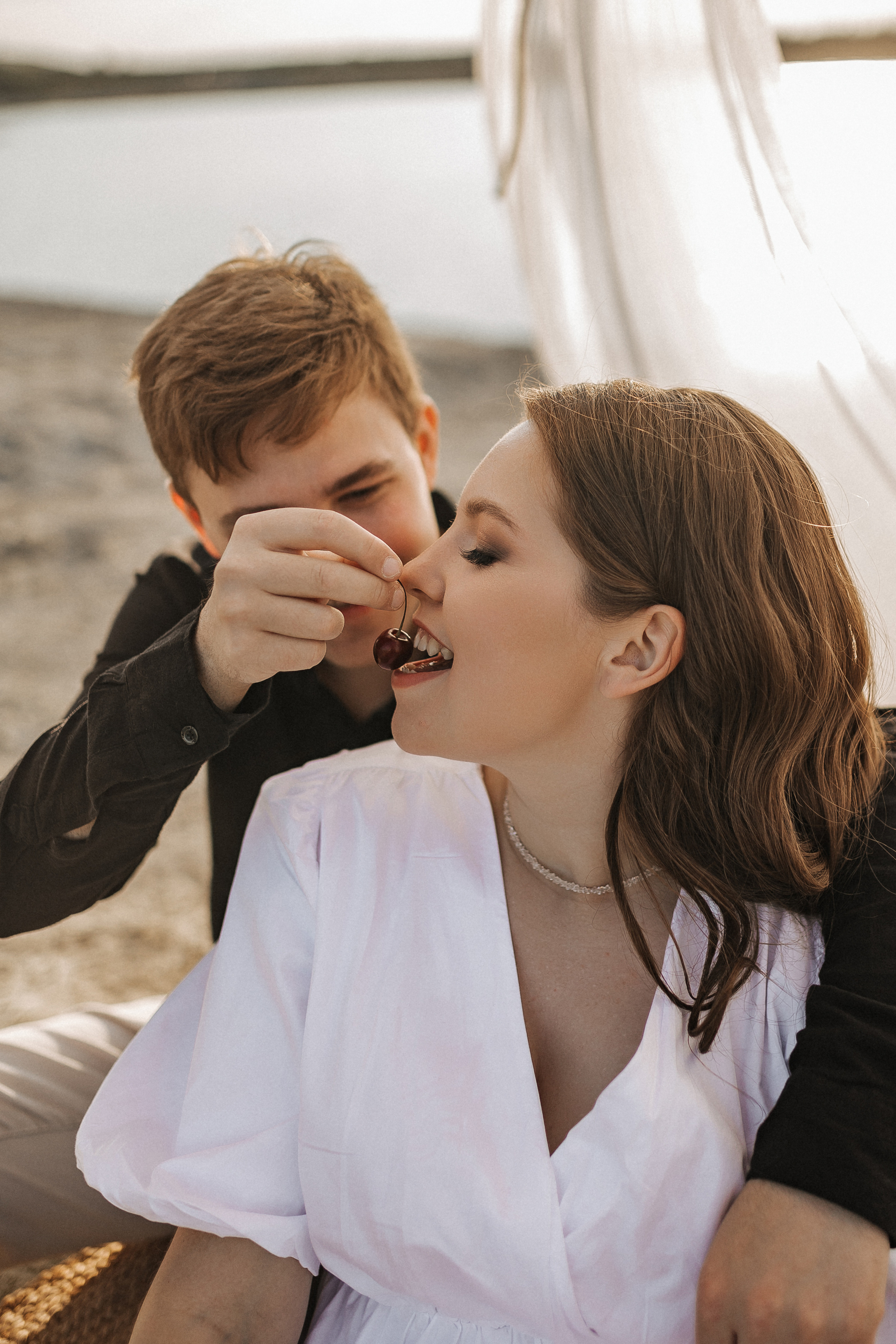 Фургон, пески и Зюзя. Свадебный фотограф в Москве и Екатеринбурге