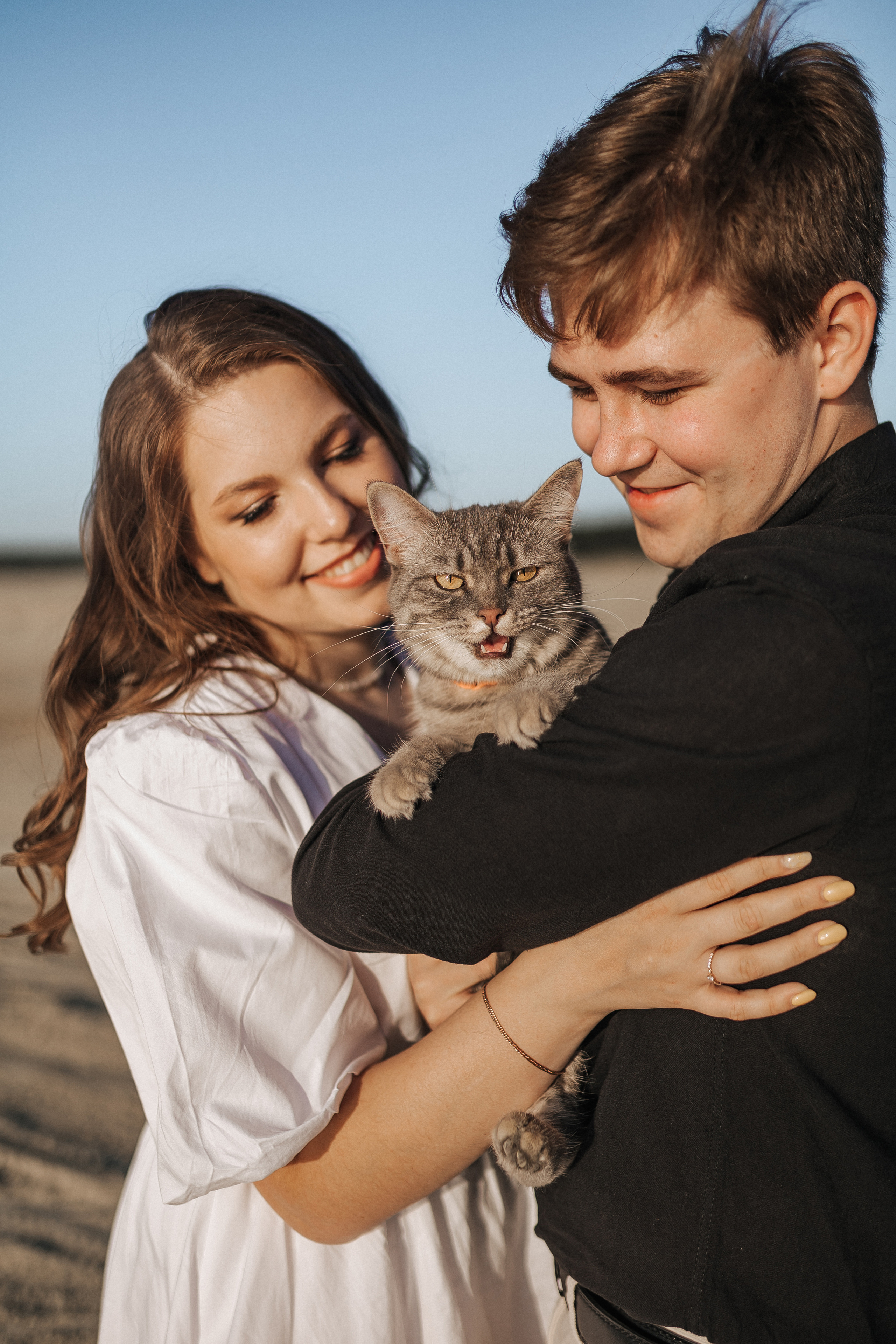 Фургон, пески и Зюзя. Свадебный фотограф в Москве и Екатеринбурге
