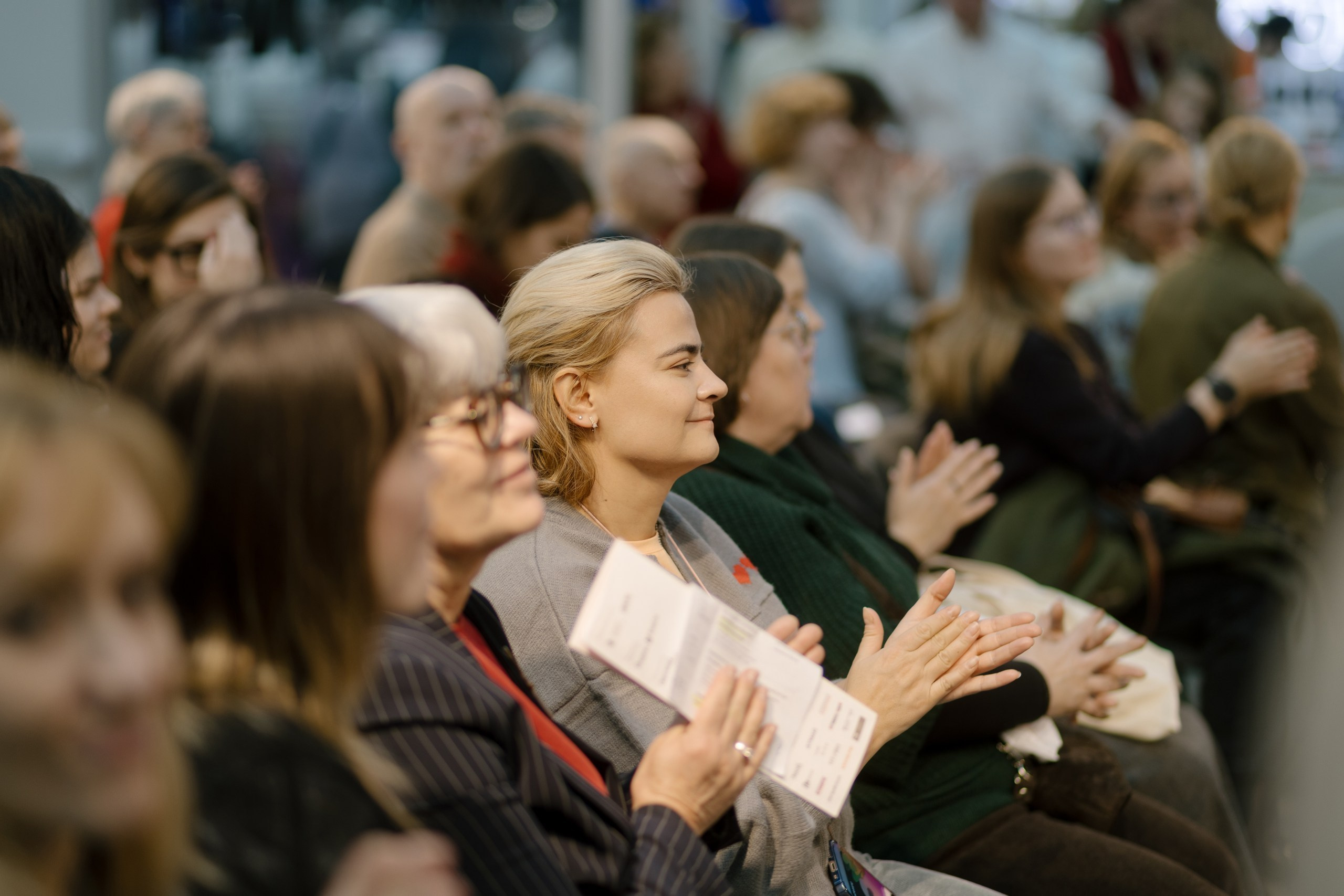 Презентация каталога Татлин. Фотограф мероприятий, персональные съемки в Москве Владиславлева Настя