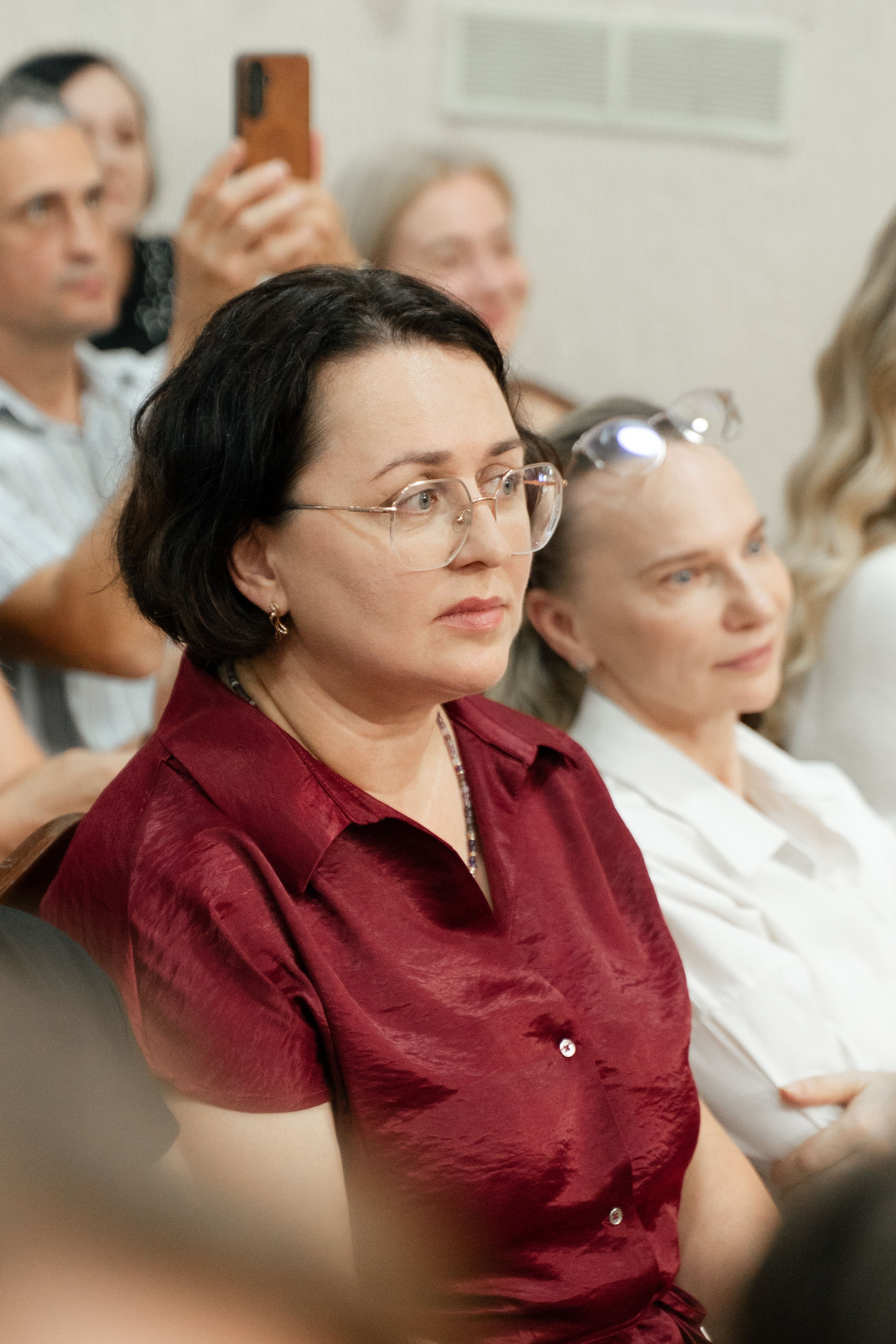 40 Школа 11 класс вручение аттестатов. Выпускные альбомы Натальи Бутко: Новороссийск, Анапа, Геленджик