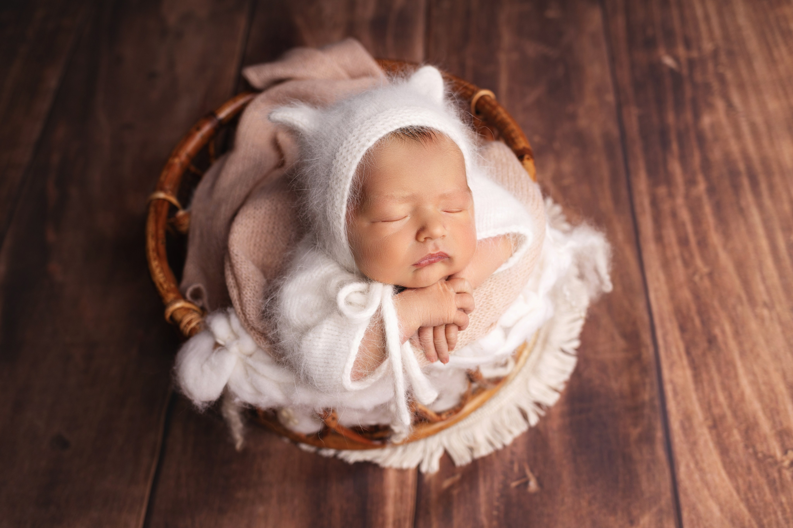Классическая фотосессия малыша. Фотограф новорожденных малышей в Омске и Омской области Эльвира Камаева