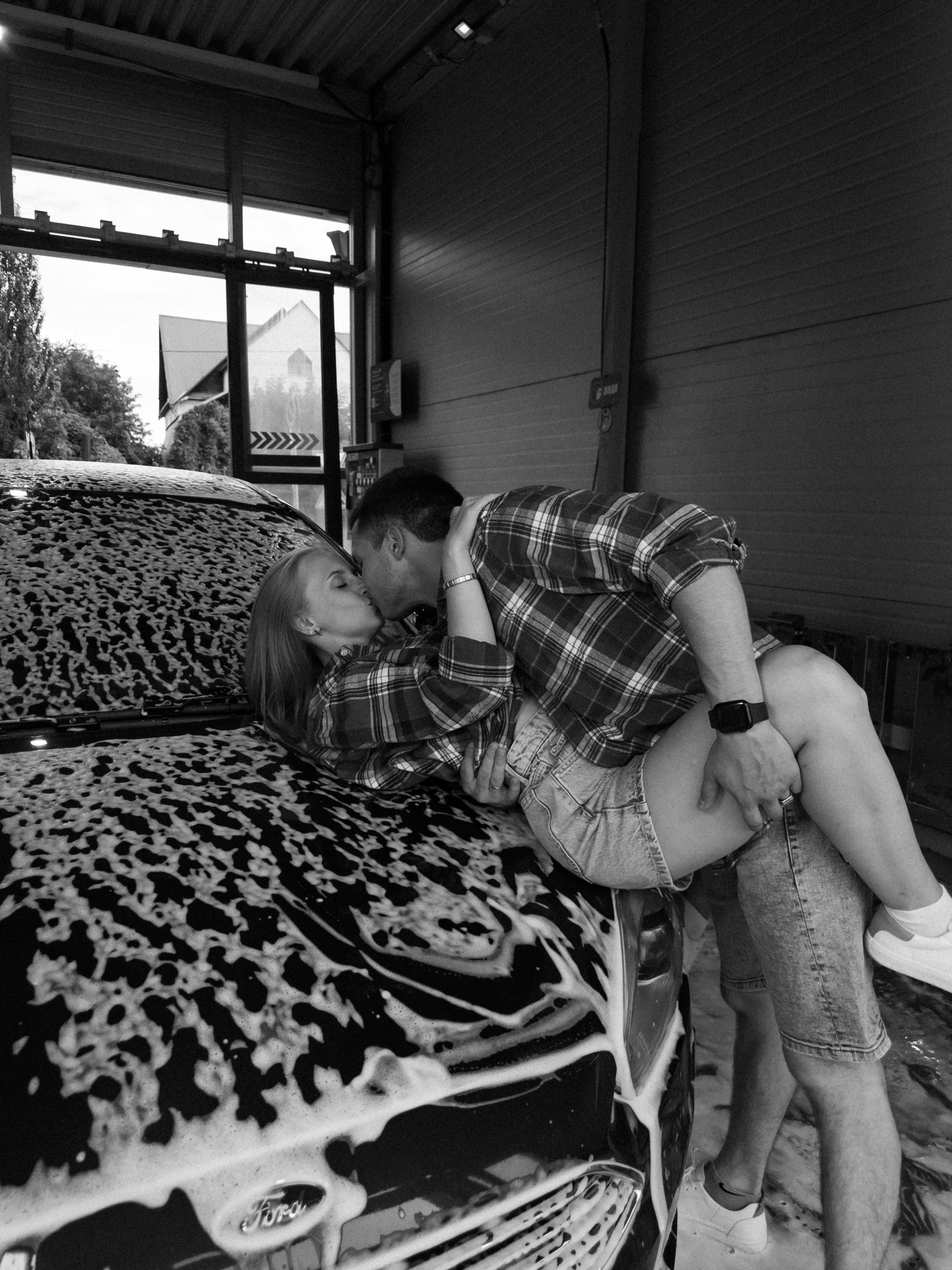 Романтика на автомойке. Фотограф Барнаул Софья Бояринова