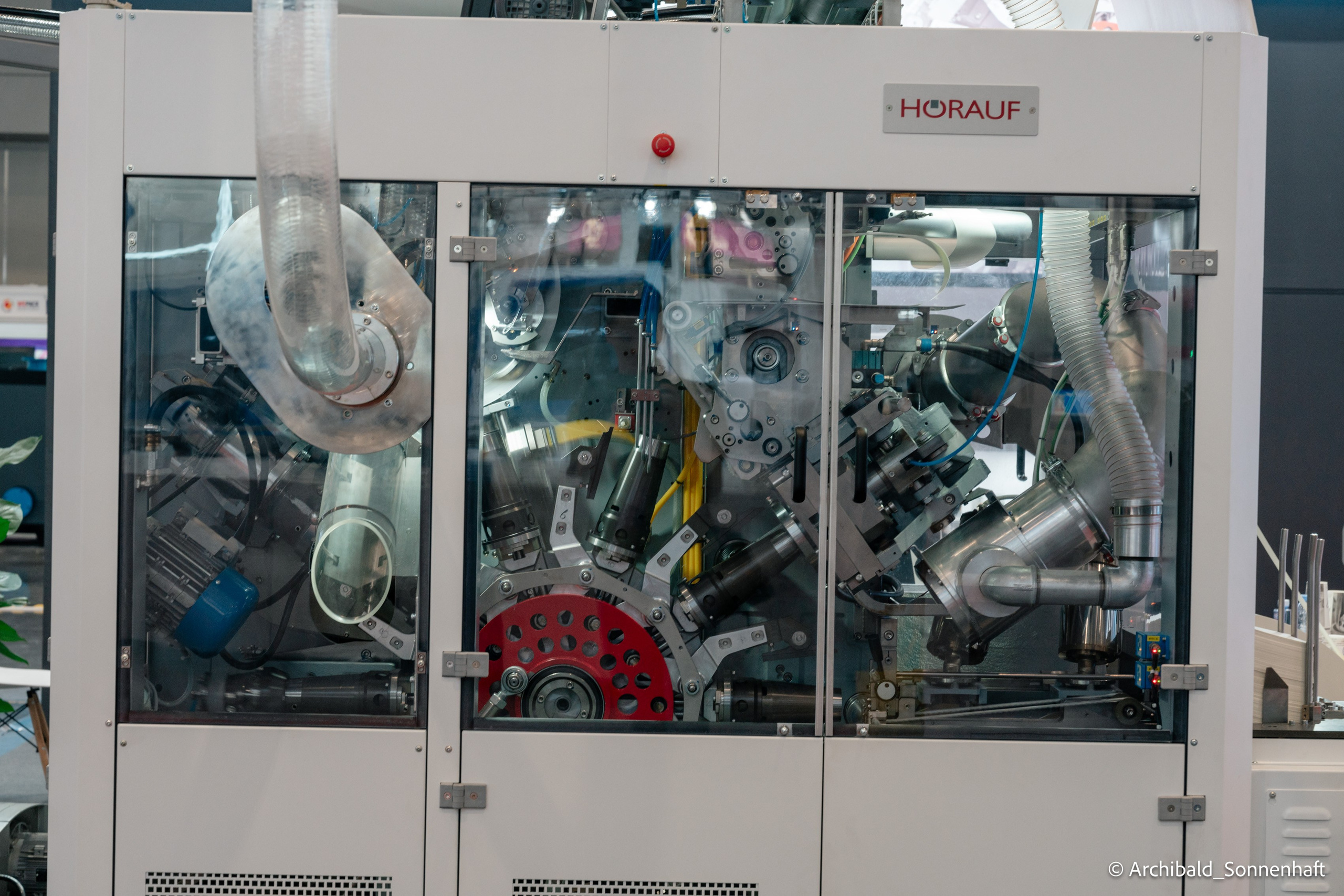 Week trip to GZ. Photographer in Guangzhou, China. Archibald Sonnenhaft