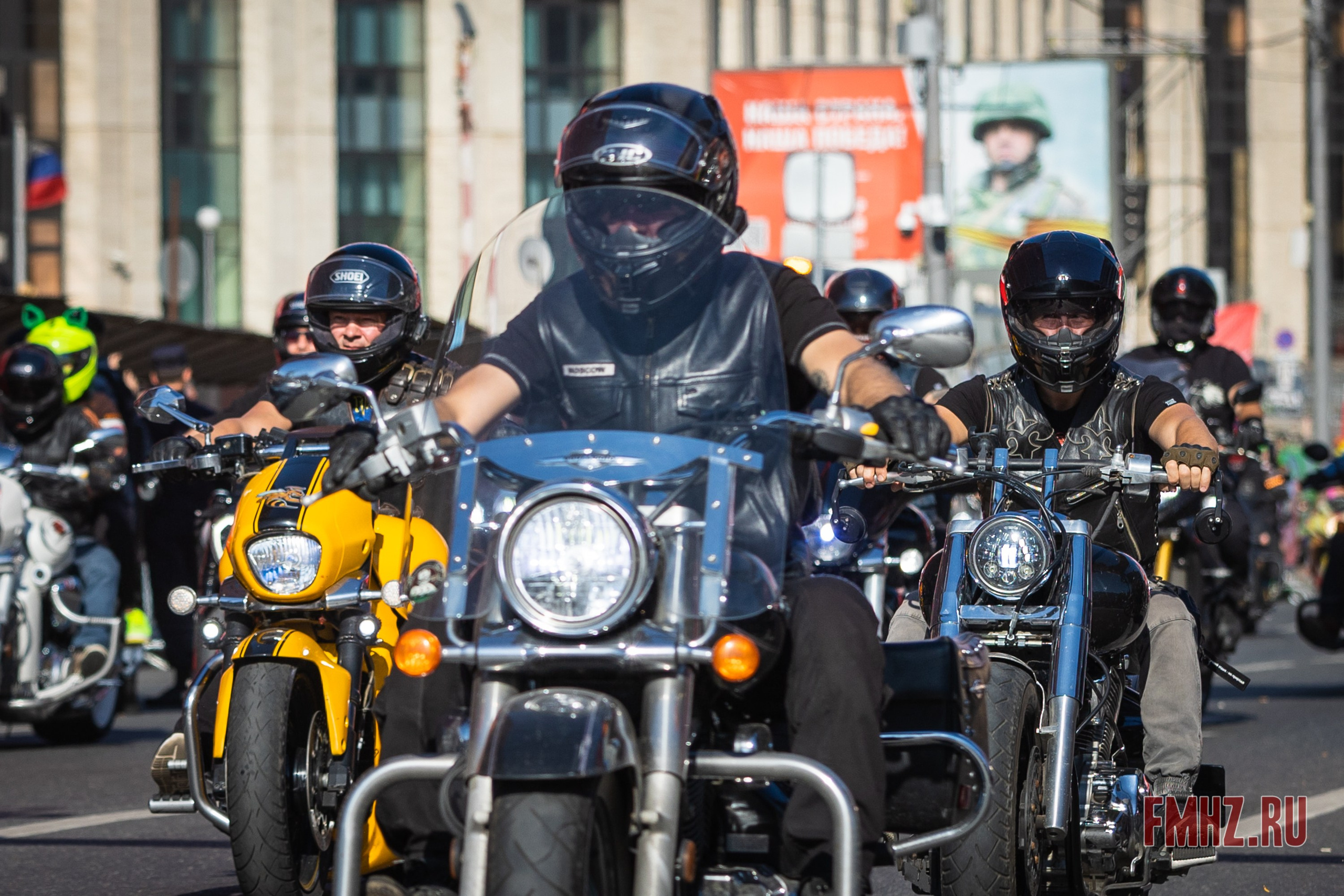 Закрытие Мотосезона 2023 на проспекте Академика Сахарова. Фотограф Владимир Охрименко