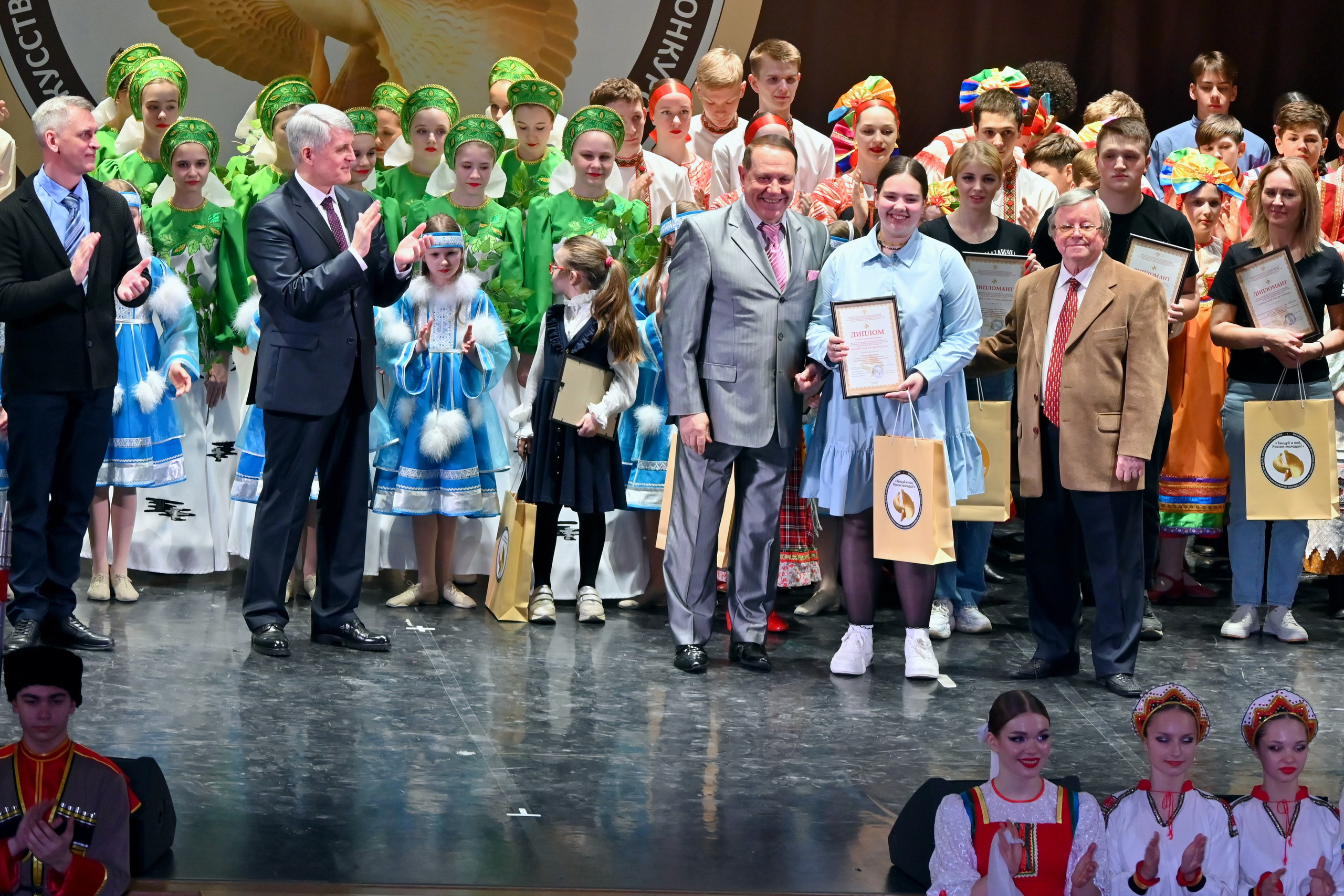 Гала-концерт. Танцуй и пой, Россия Молодая! 22.04.2024. Профессиональный фотограф в Москве Алёна Котова