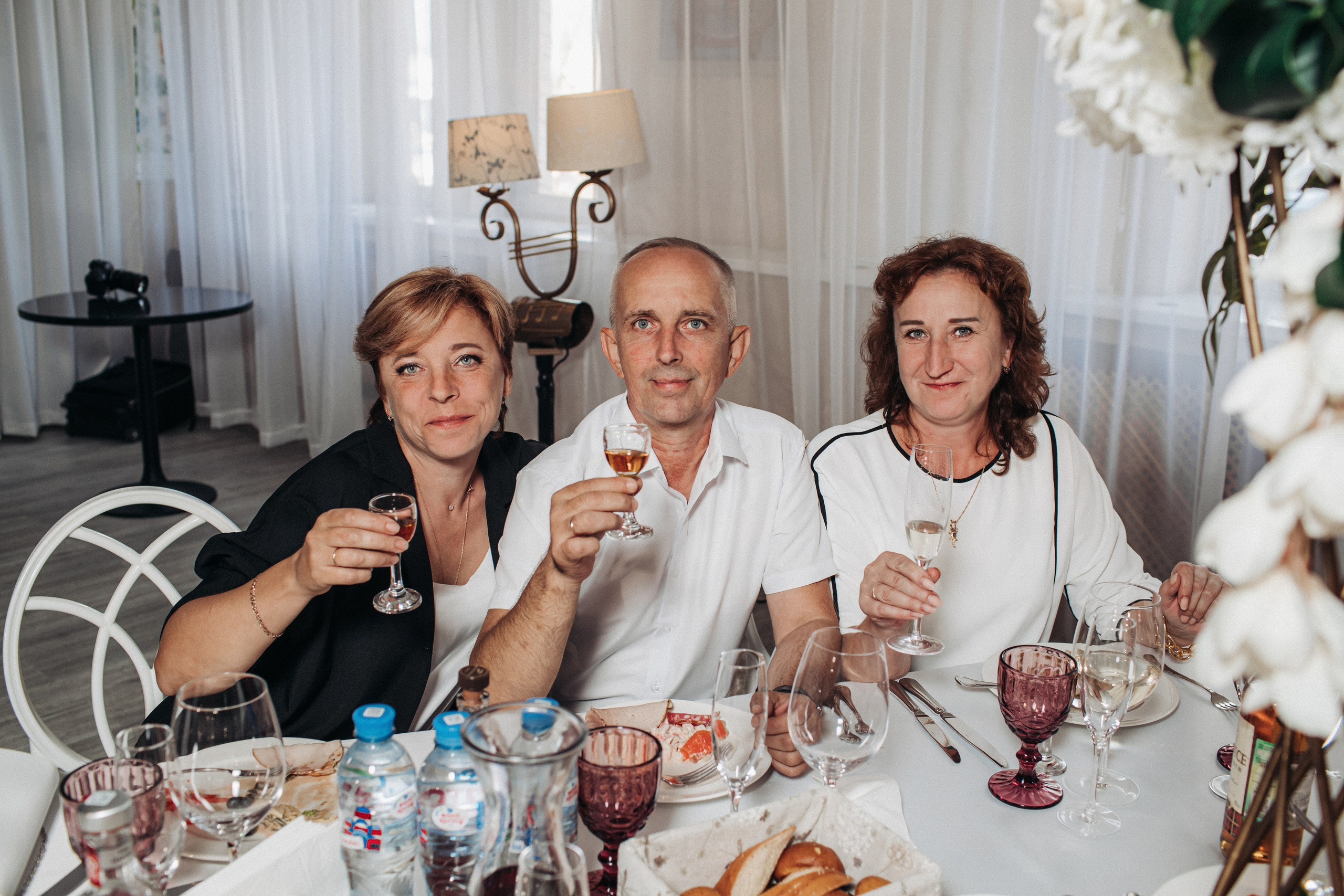 Vlad & Nadya (Saint-Petersburg, Russia). Destination wedding photographer Peter Letu