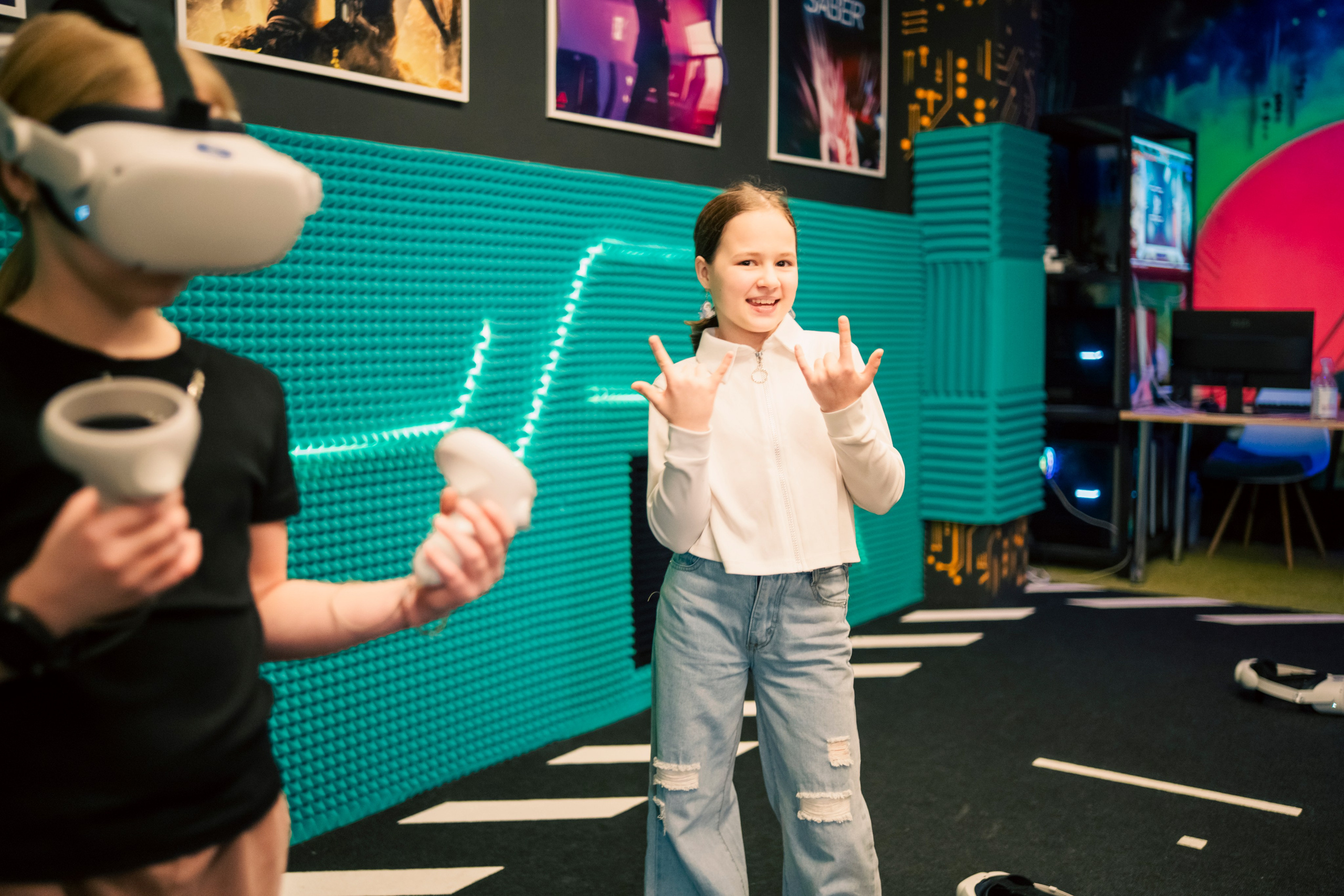 VR (September-October 2024). Felixtones