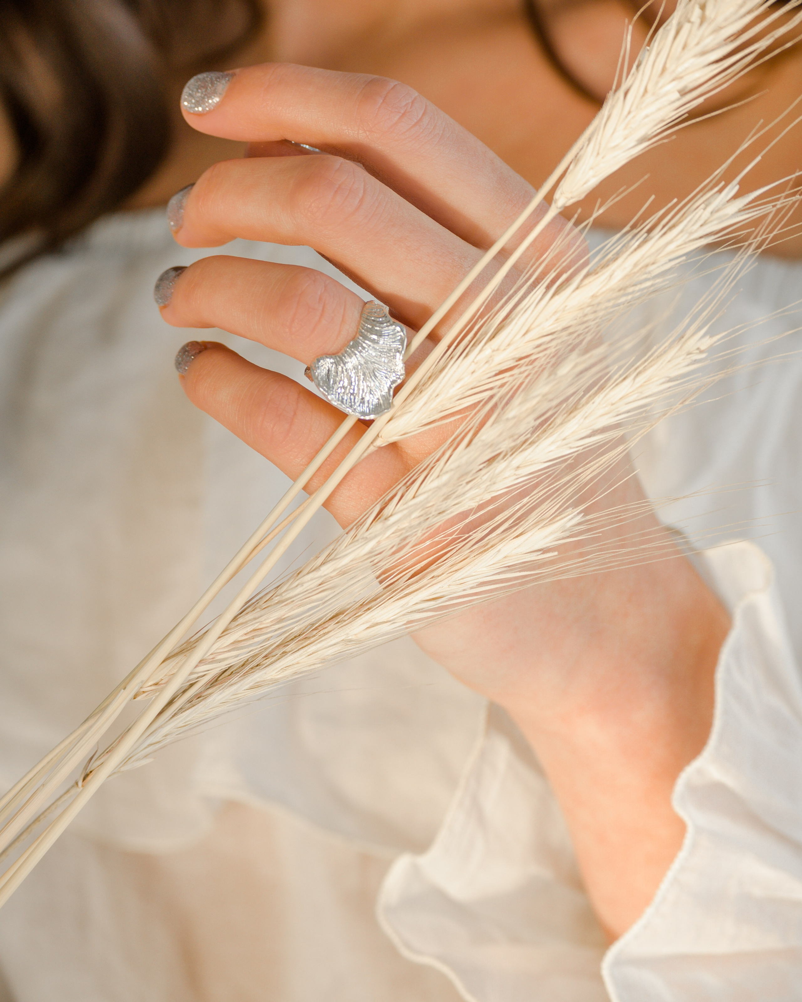 MOON. Fotograf Dmitrii Donets