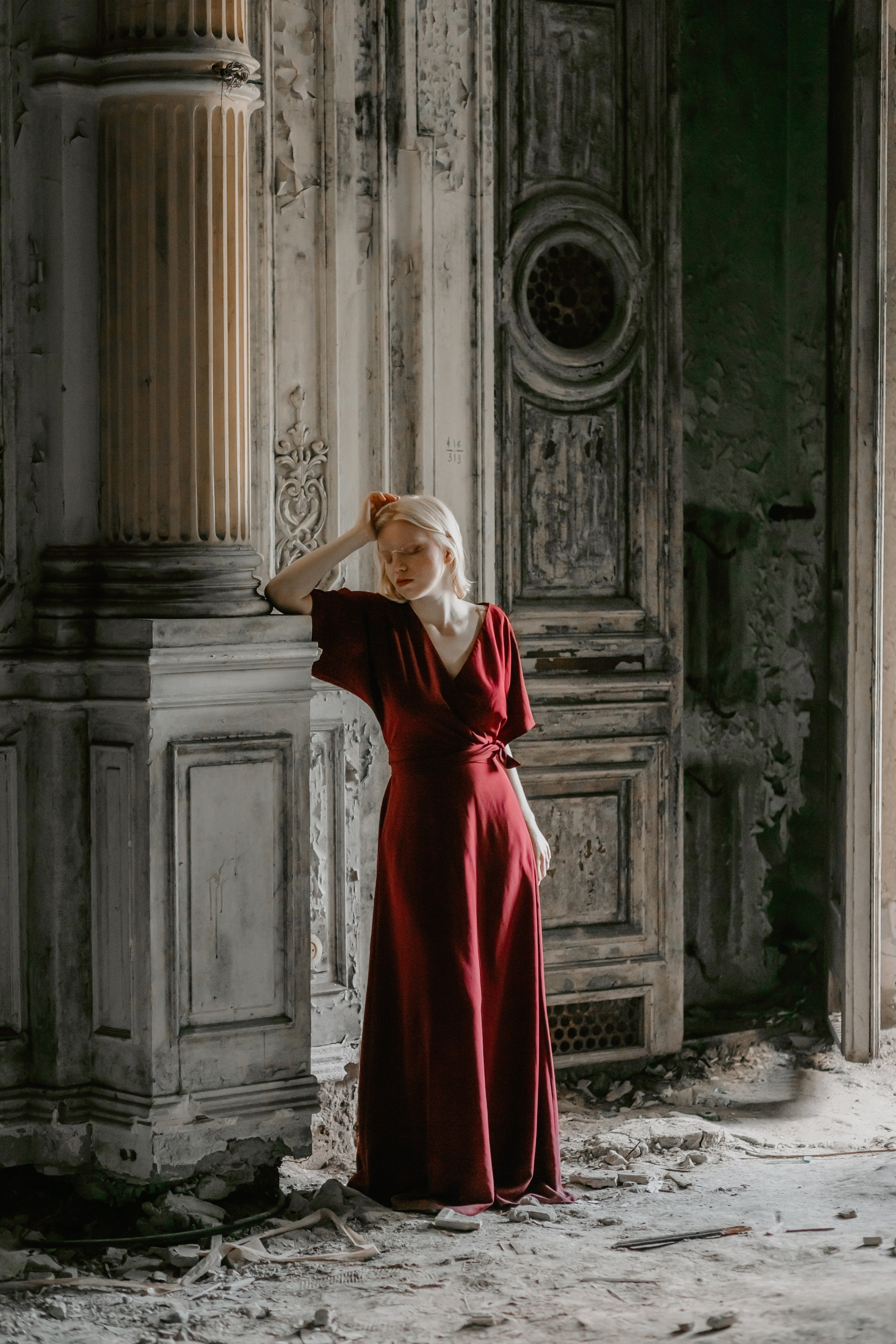 В заброшенной усадьбе. Фотограф в Санкт-Петербурге Вера Сивенкова