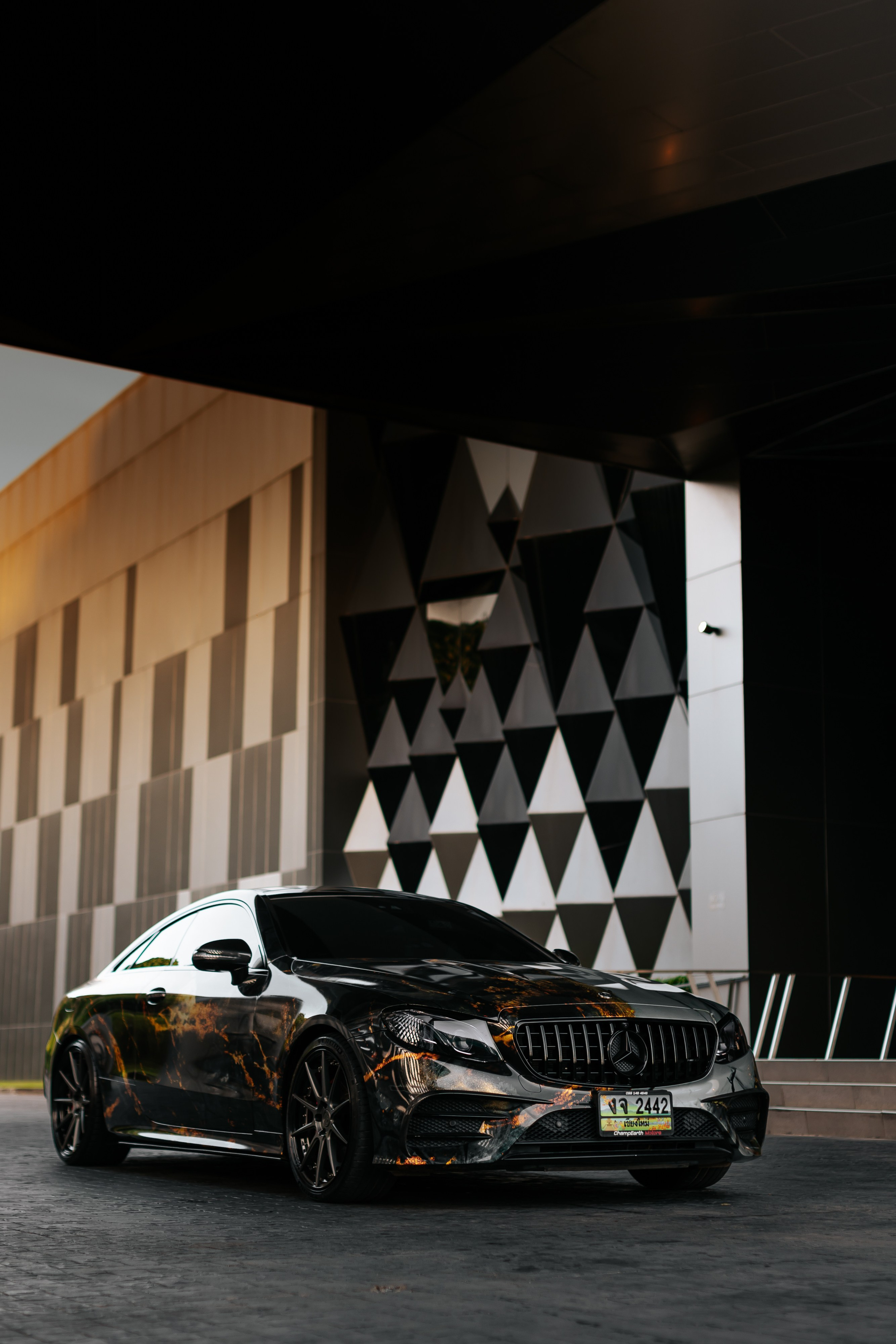 Mercedes Benz E 53. Фотограф в на Пхукете Сергей Войлоков