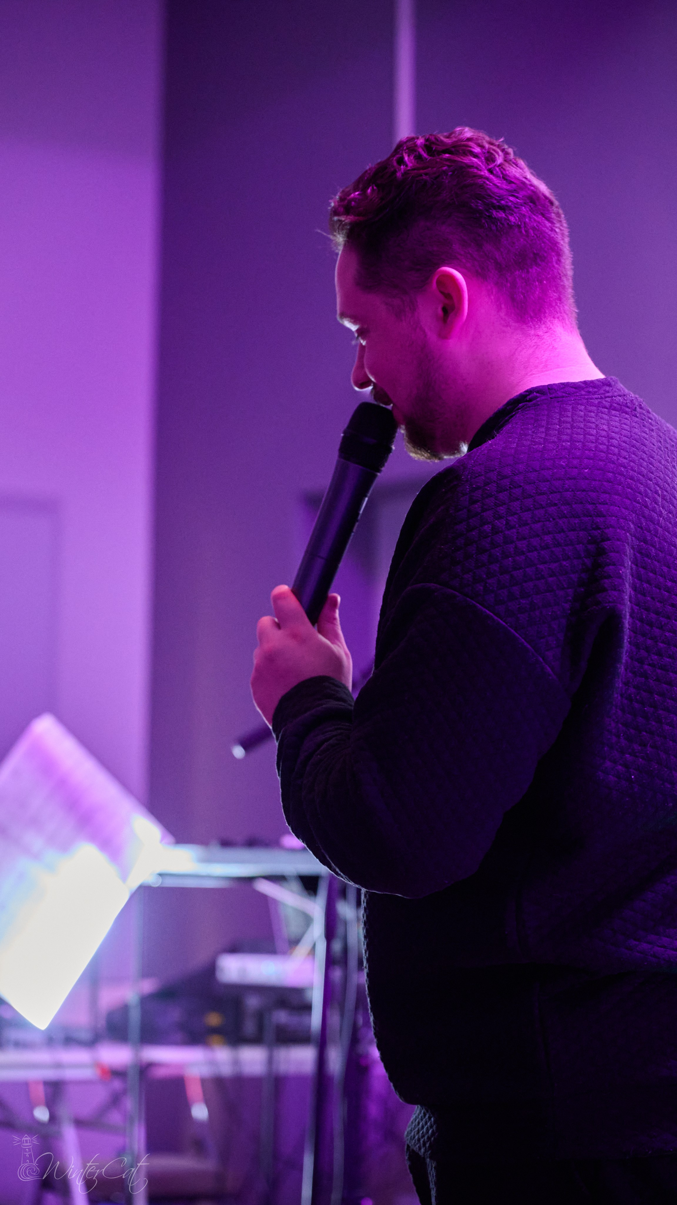 Открытый микрофон. Портретный и репортажный фотограф в Магадане Андрей Нефедов WinterCatPhoto