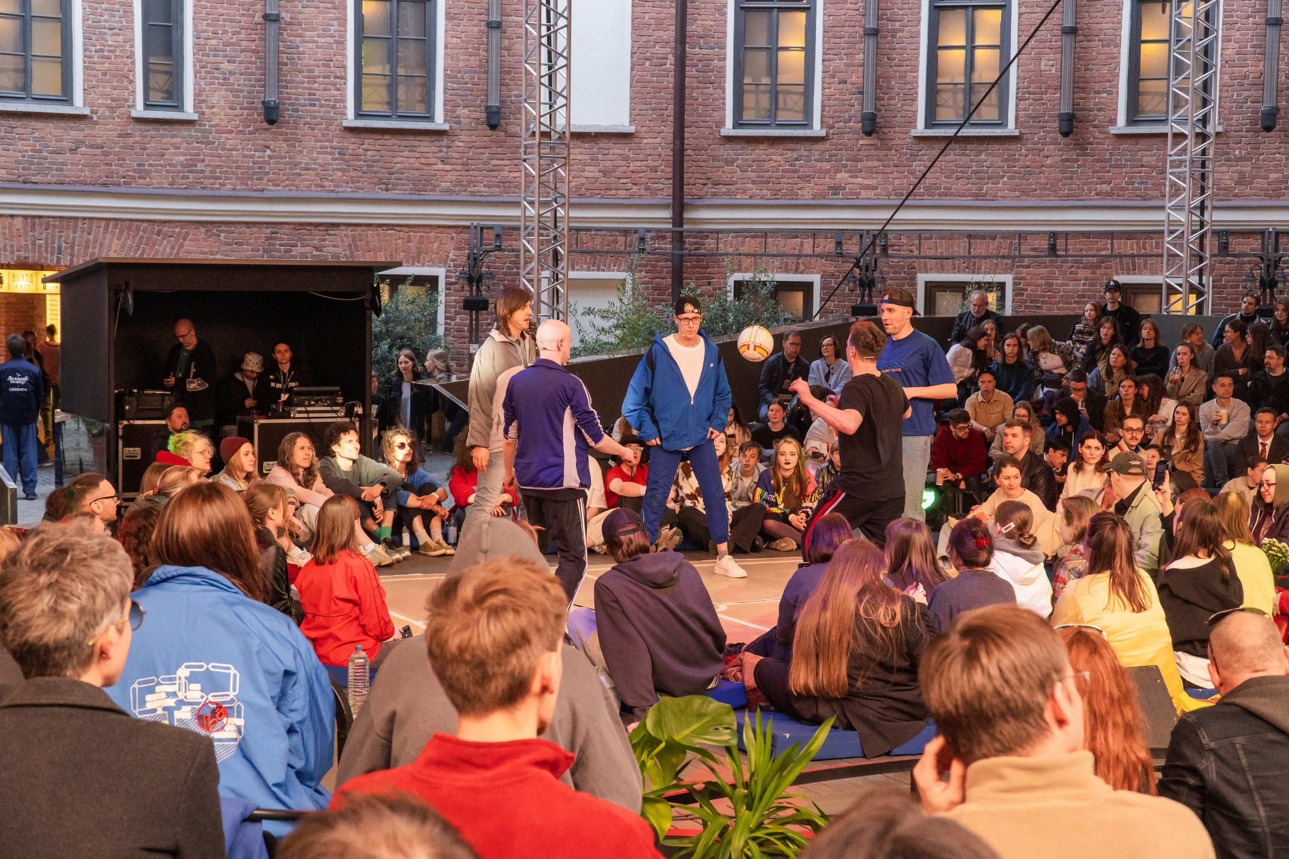 Квадрат: badtheatre. Фотограф в Санкт-Петербурге Авдотья Благовещенская