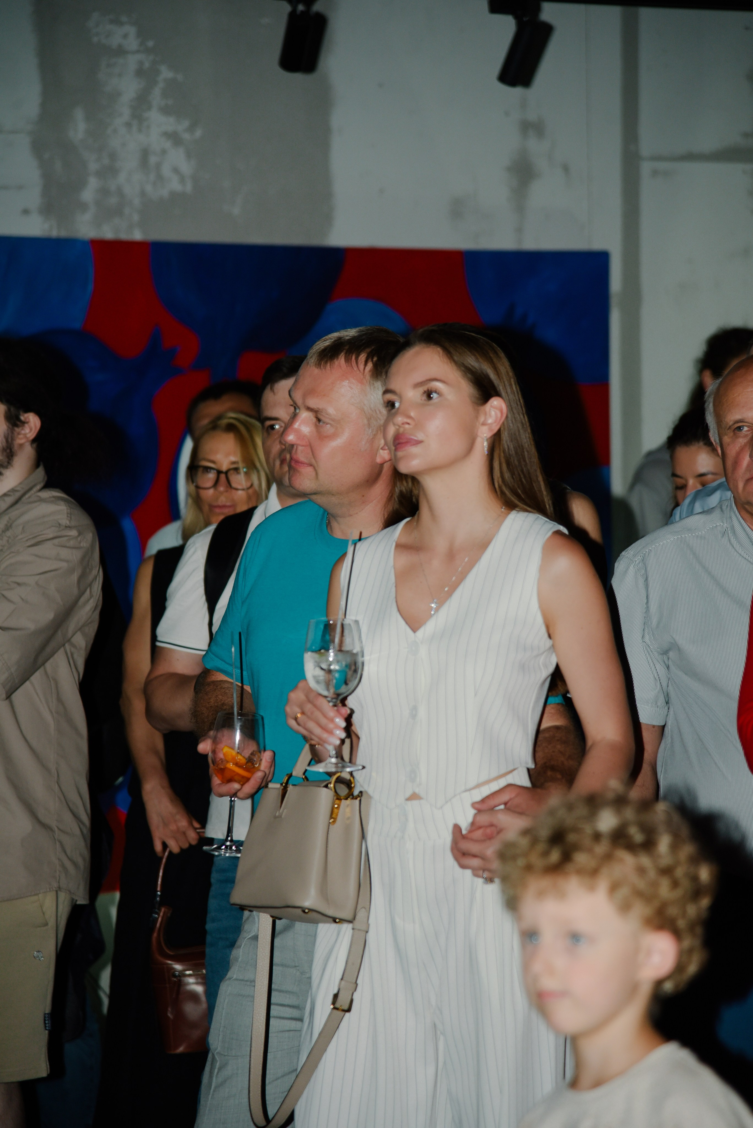 Александр Дильбази Игра взглядов в гранатовом саду. Фотограф Лола Волна, город Москва