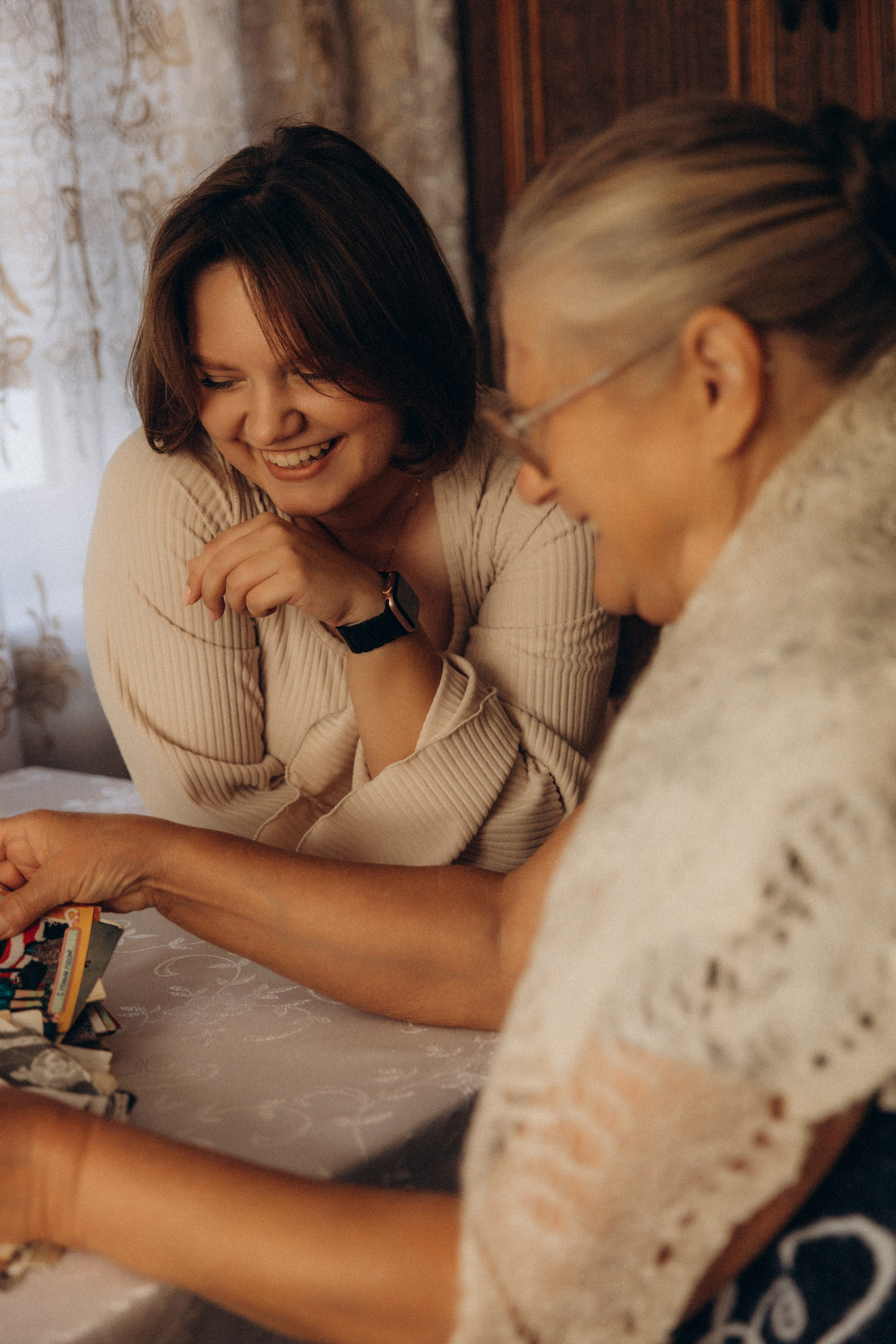 Аня и бабушка. Семейный фотограф Губкин/Старый Оскол