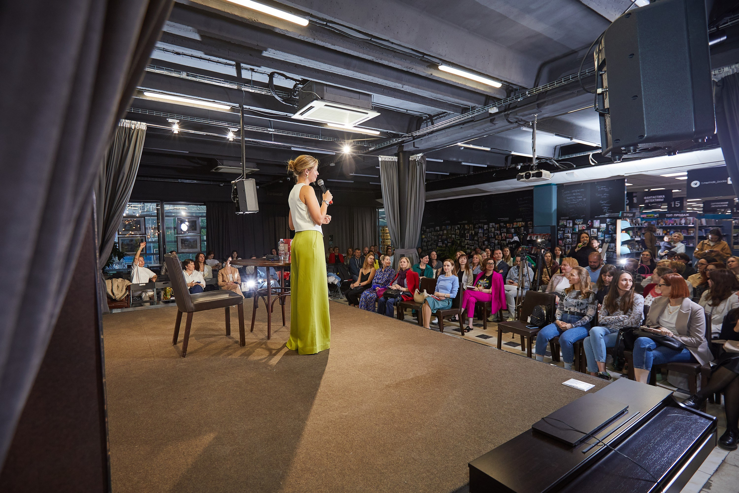 ДОМ КНИГИ. Event фотограф Александр Осин. г. Москва