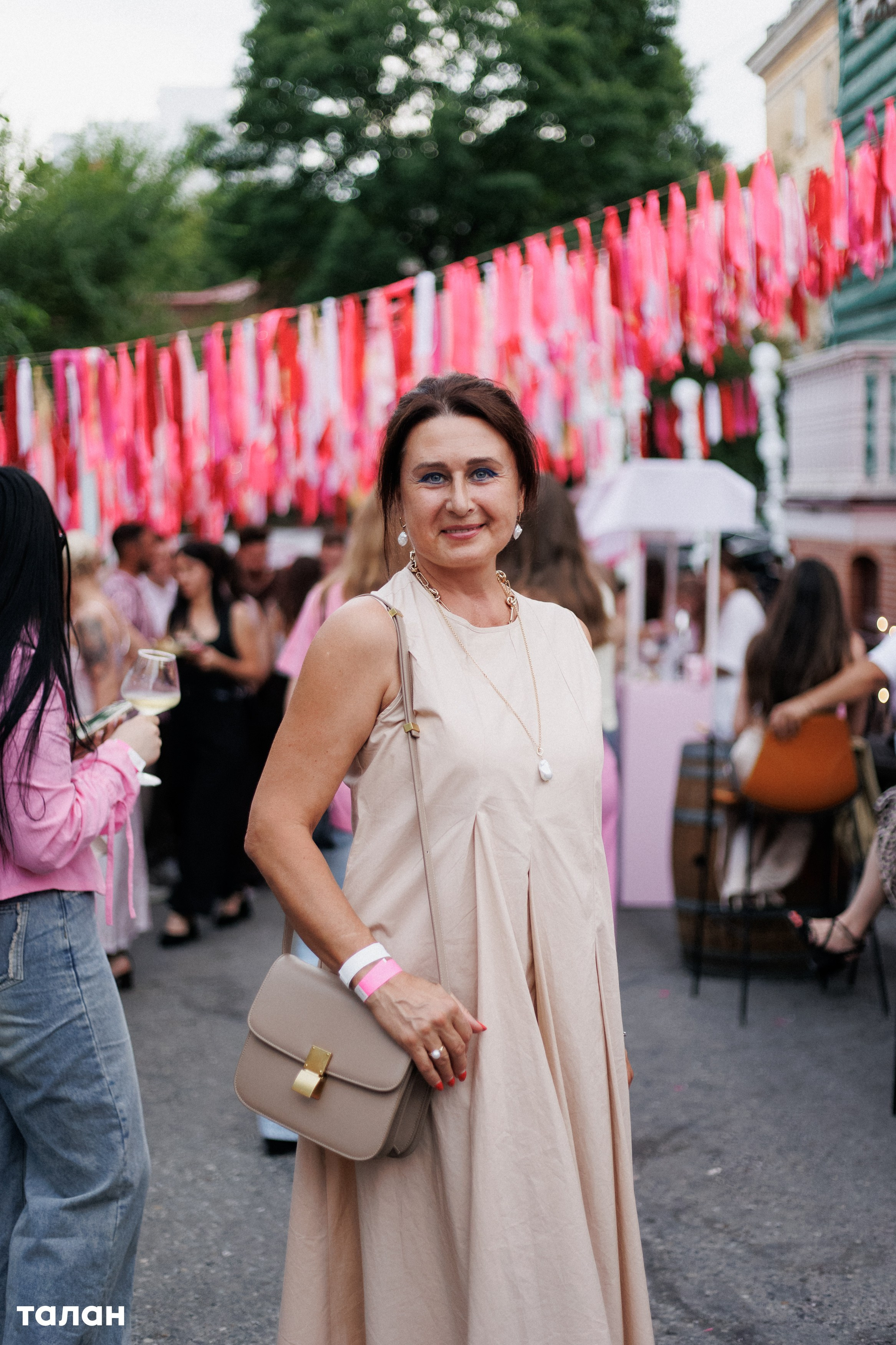 ВИНОТЕКА [бар+магаз] — BIRTHDAY PARTY. СВОИ. ФОТООТЧЕТЫ-СОБЫТИЯ-МЕСТА