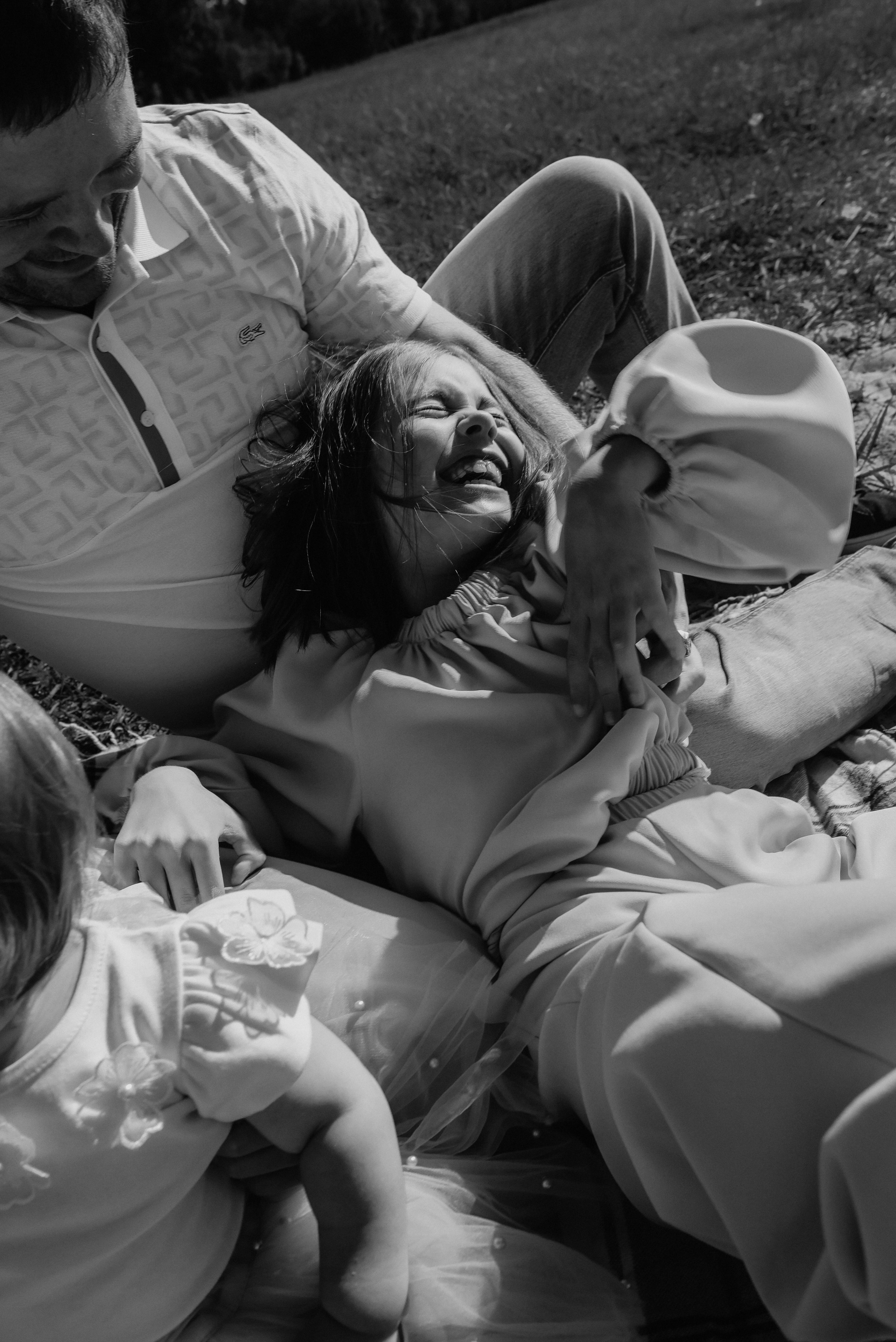 Семейная фотопрогулка на заливе. Алена Виталий Илона Ника. Семейный и свадебный фотограф в Санкт-Петербурге Яна