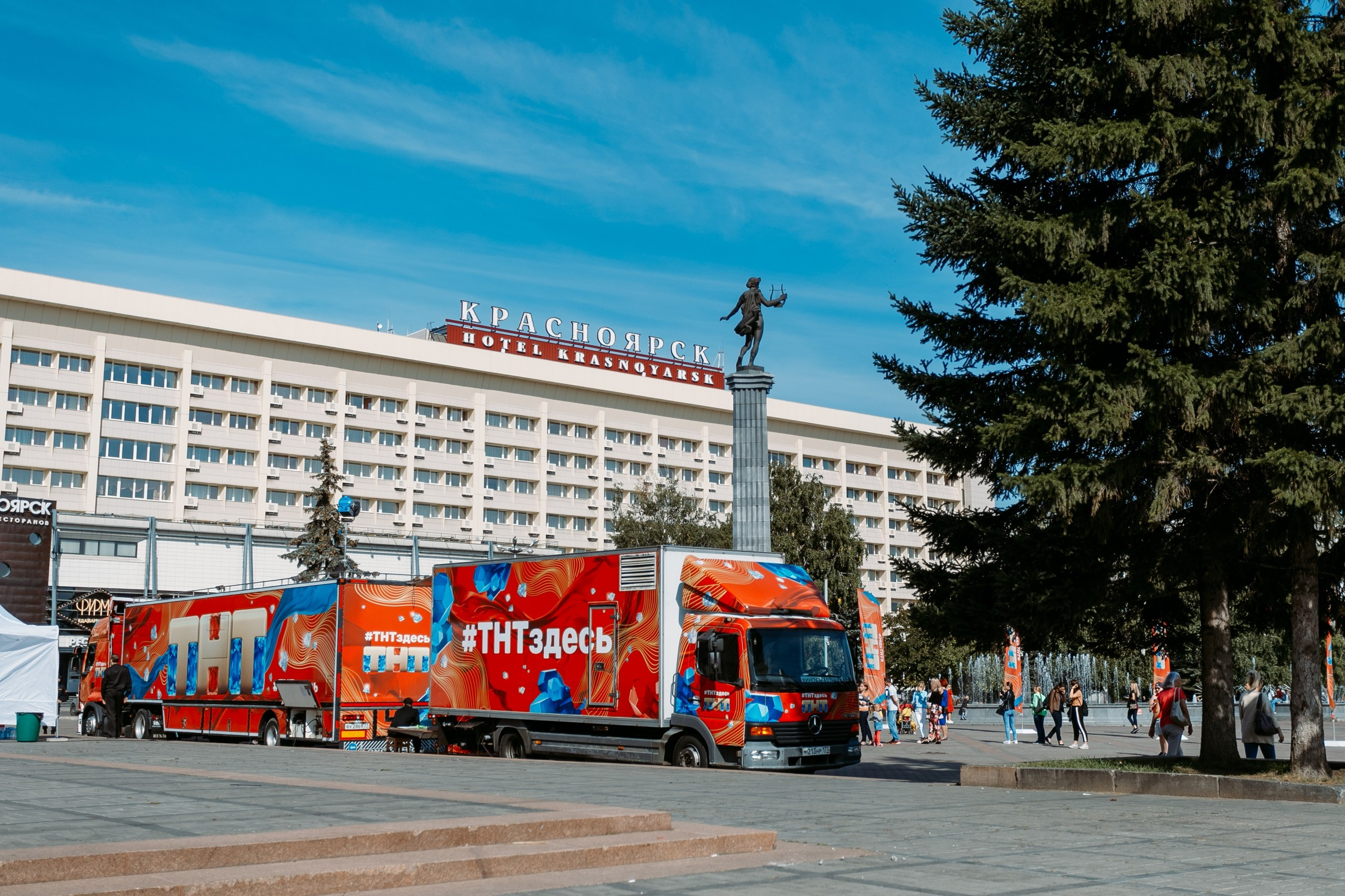 Попади на ТНТ @ Театральная площадь. Репортажный фотограф Максим Полянский. Москва, Санкт-Петербург, Красноярск