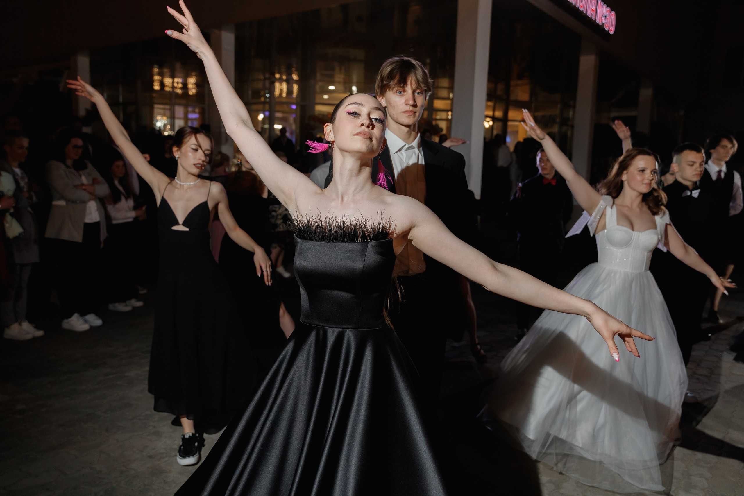 Школьный выпускной 2023 год в Минске. Свадебный фотограф в Минске/Беларуси Сергей Спиридонов