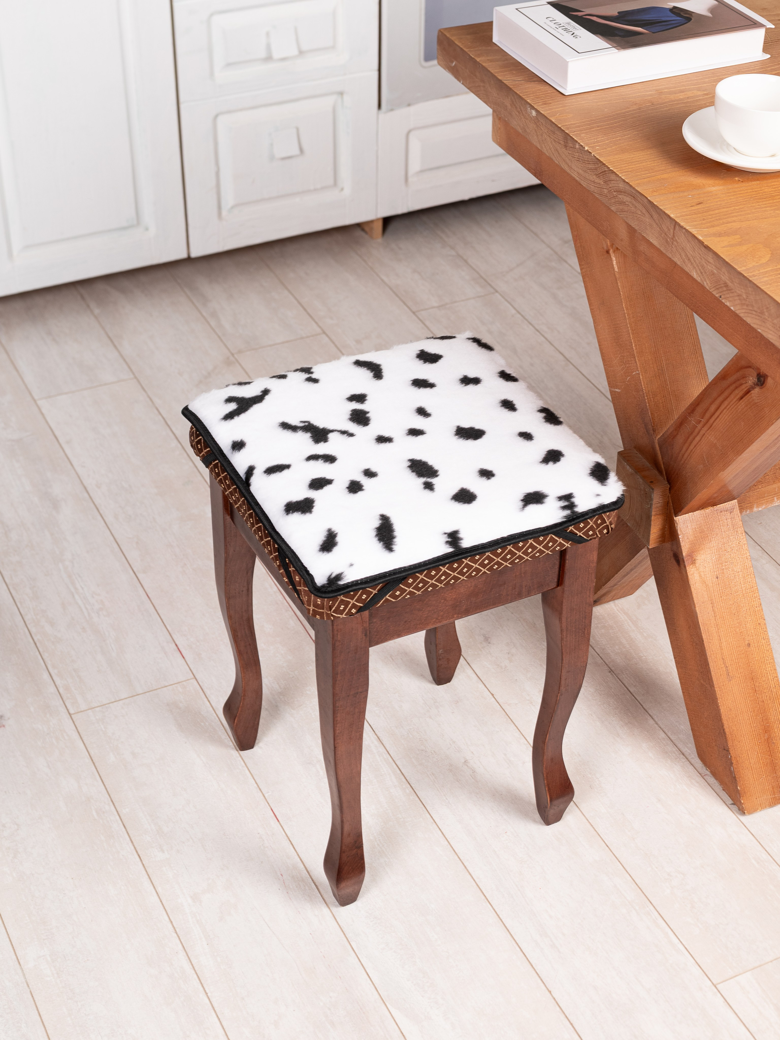 Накидки на стулья. Предметный фотограф, фото для маркетплейсов Пятигорск, КМВ