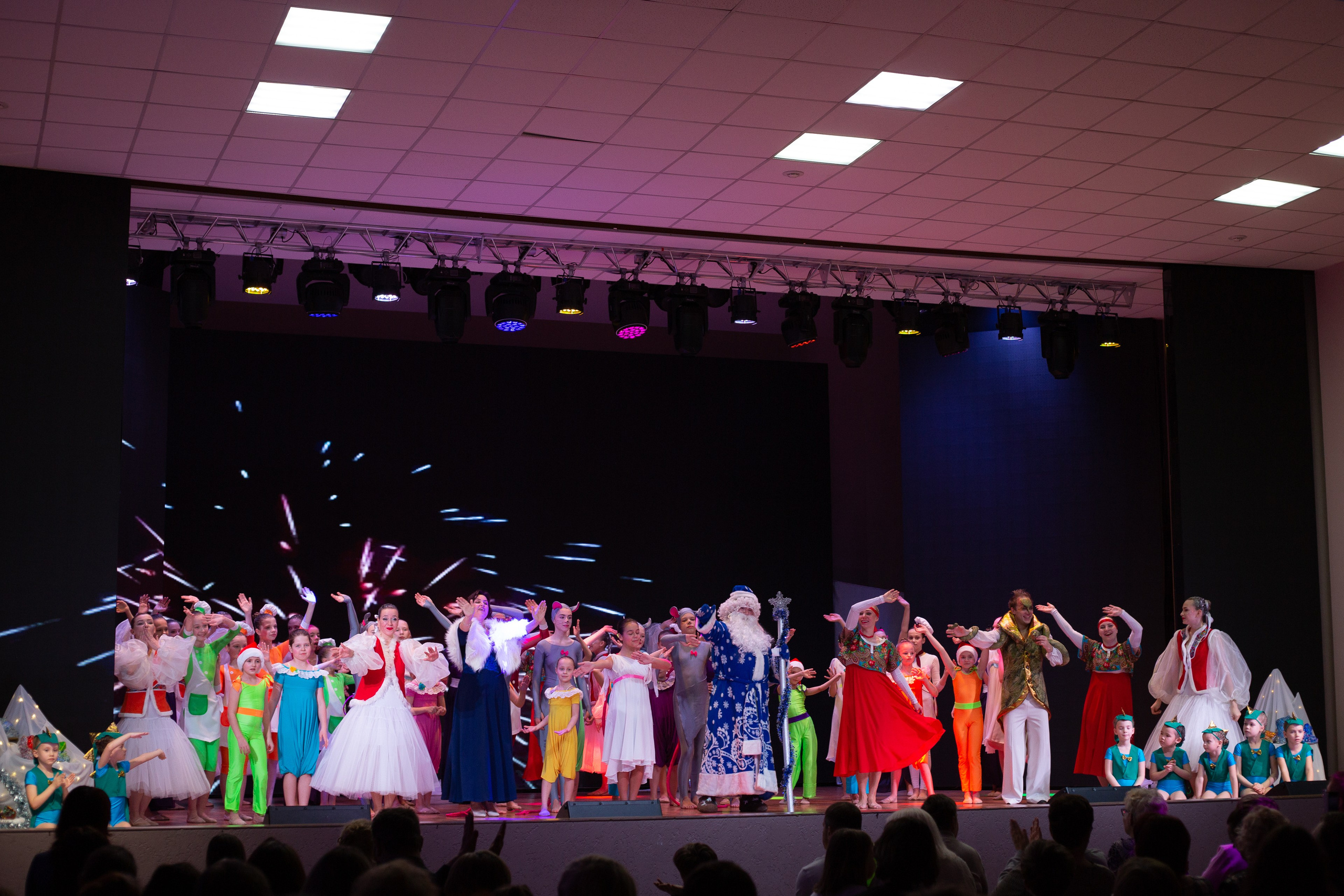 Танцевальный спектакль. Фотограф в Новосибирске Краснова Евгения