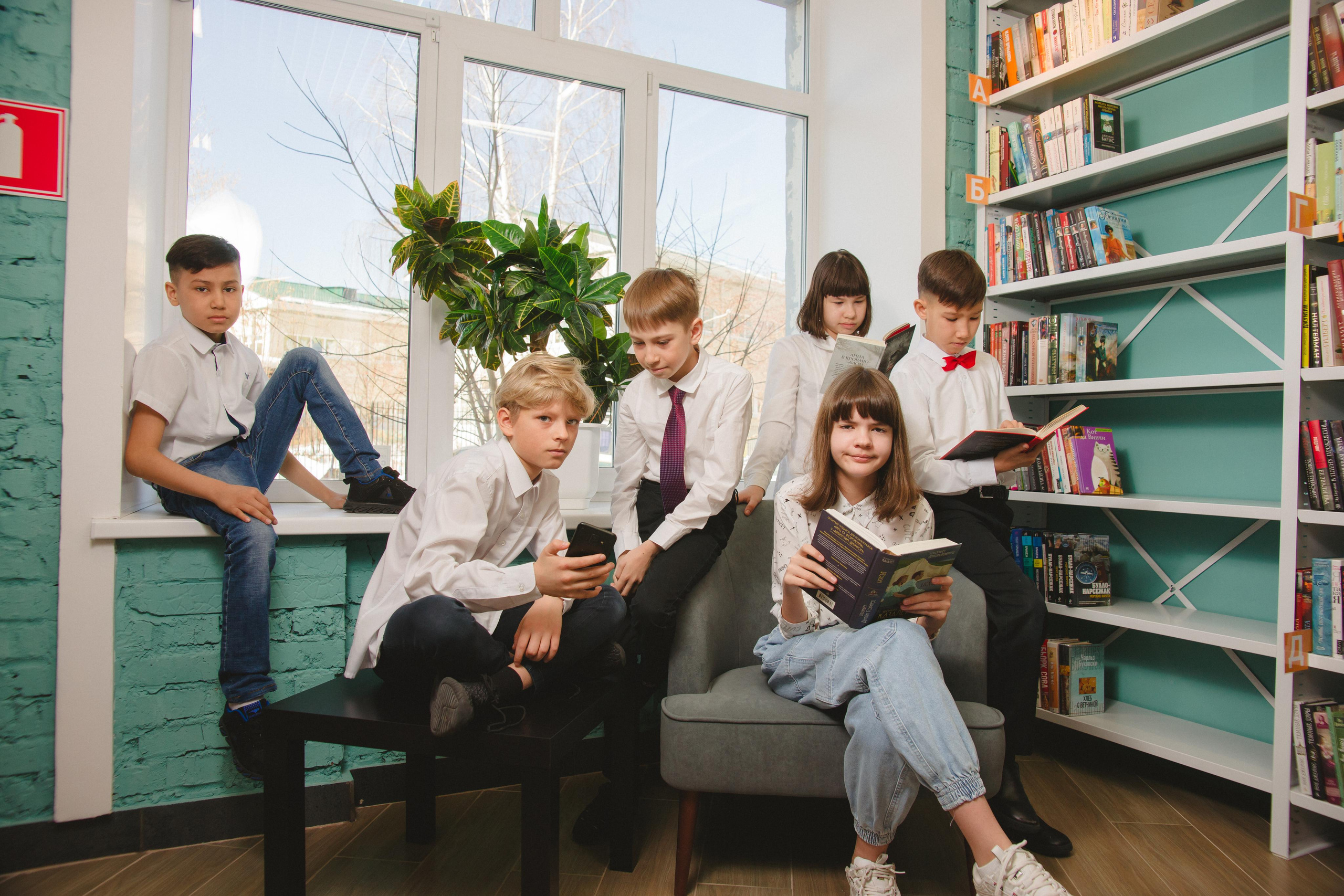 Выпускные альбомы 5 гимназия. г. Березовский. Фотограф в детский сад в Екатеринбурге, выпускные альбомы Юлия Умерова