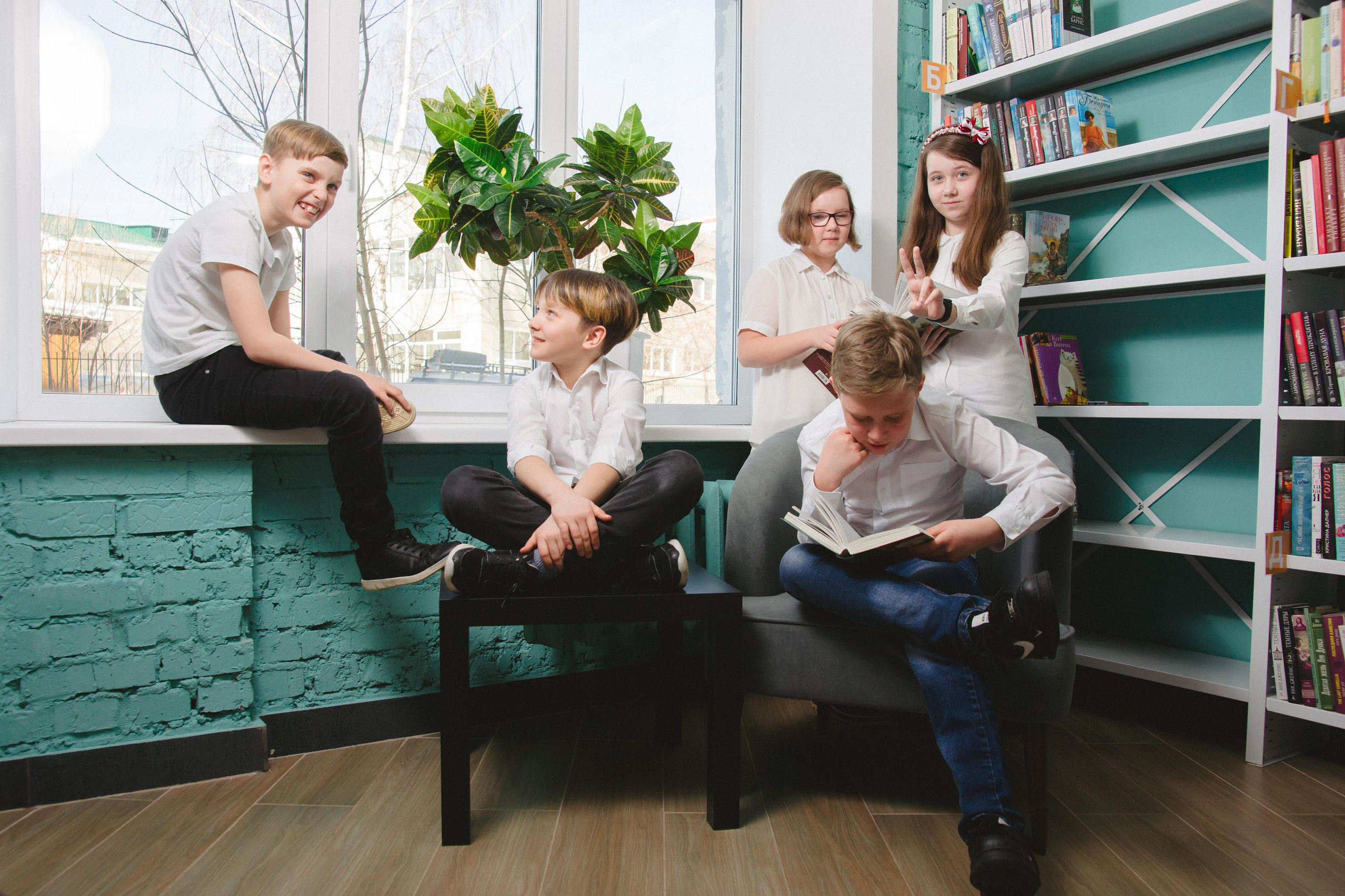 Выпускные альбомы 5 гимназия. г. Березовский. Фотограф в детский сад в Екатеринбурге, выпускные альбомы Юлия Умерова