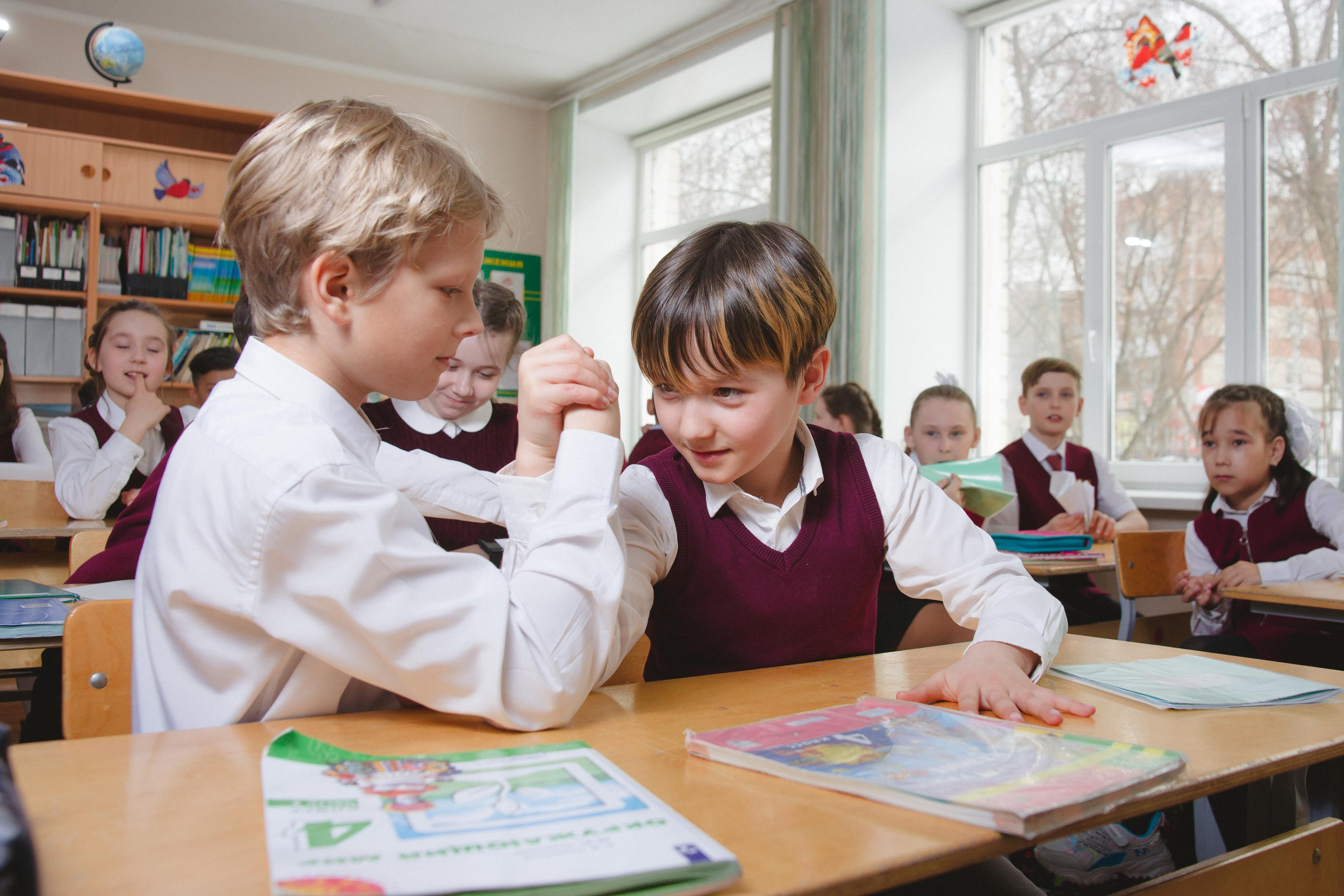 Выпускные альбомы 5 гимназия. г. Березовский. Фотограф в детский сад в Екатеринбурге, выпускные альбомы Юлия Умерова