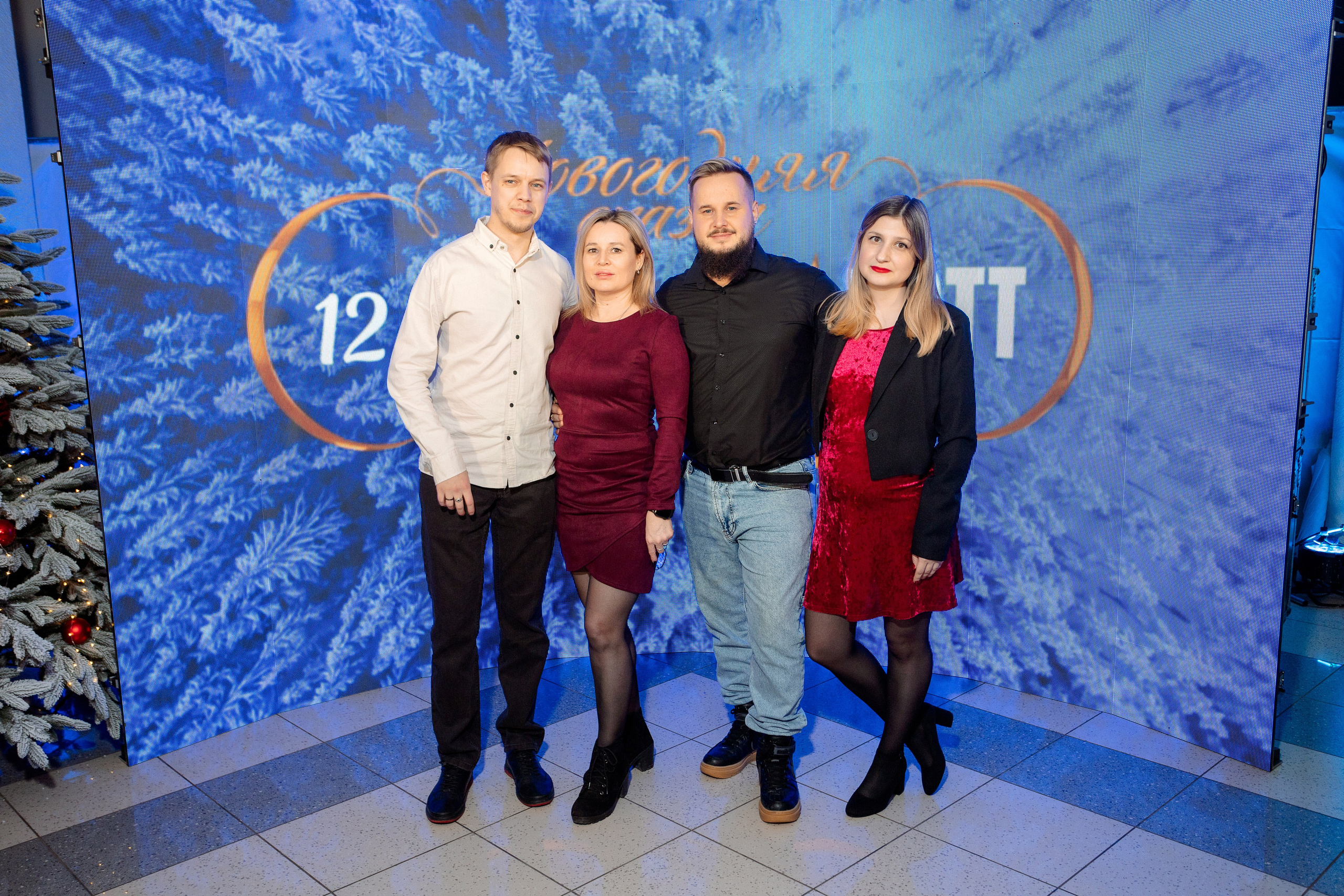 РЕПОРТАЖ: НОВЫЙ ГОД В ДК МЕТАЛЛУРГ. Профессиональный фотограф в Ижевске Леша Петров