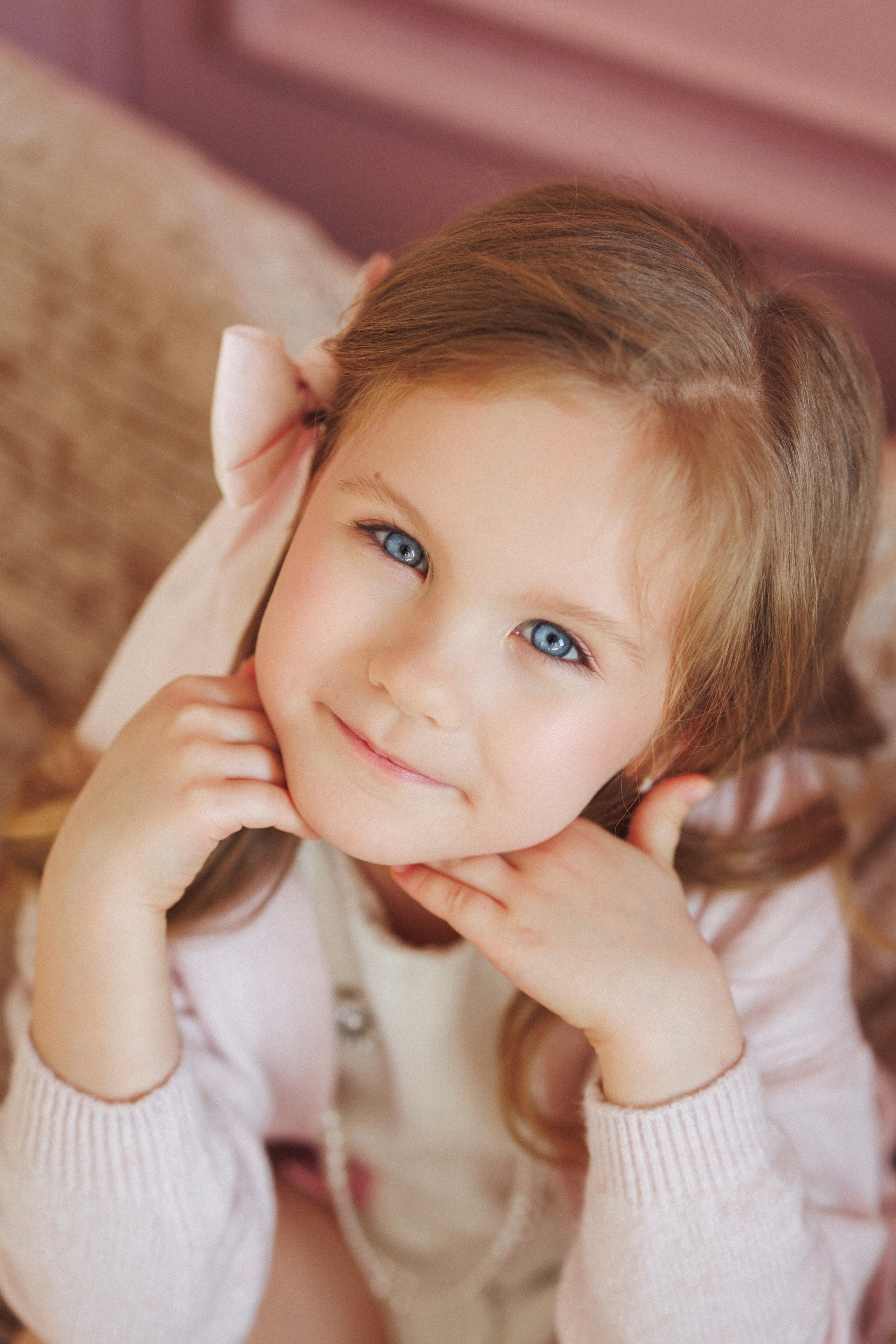 Фотосессия для мамы и дочки в фотостудии «РИМ», г. Краснодар. Семейный и детский фотограф в Краснодаре Анна Трашкова