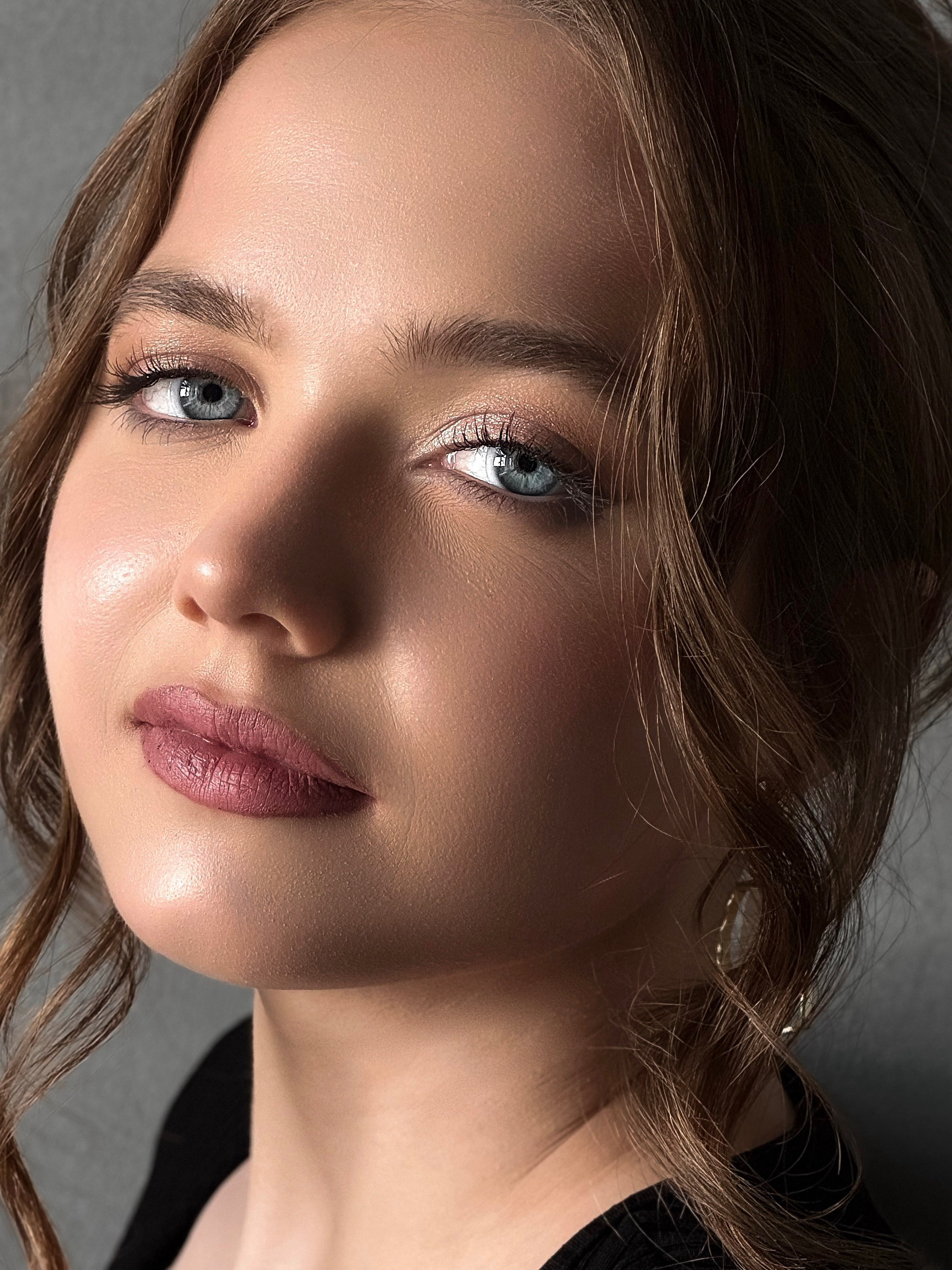 Съёмка в студии. Мобильный фотограф в Омске