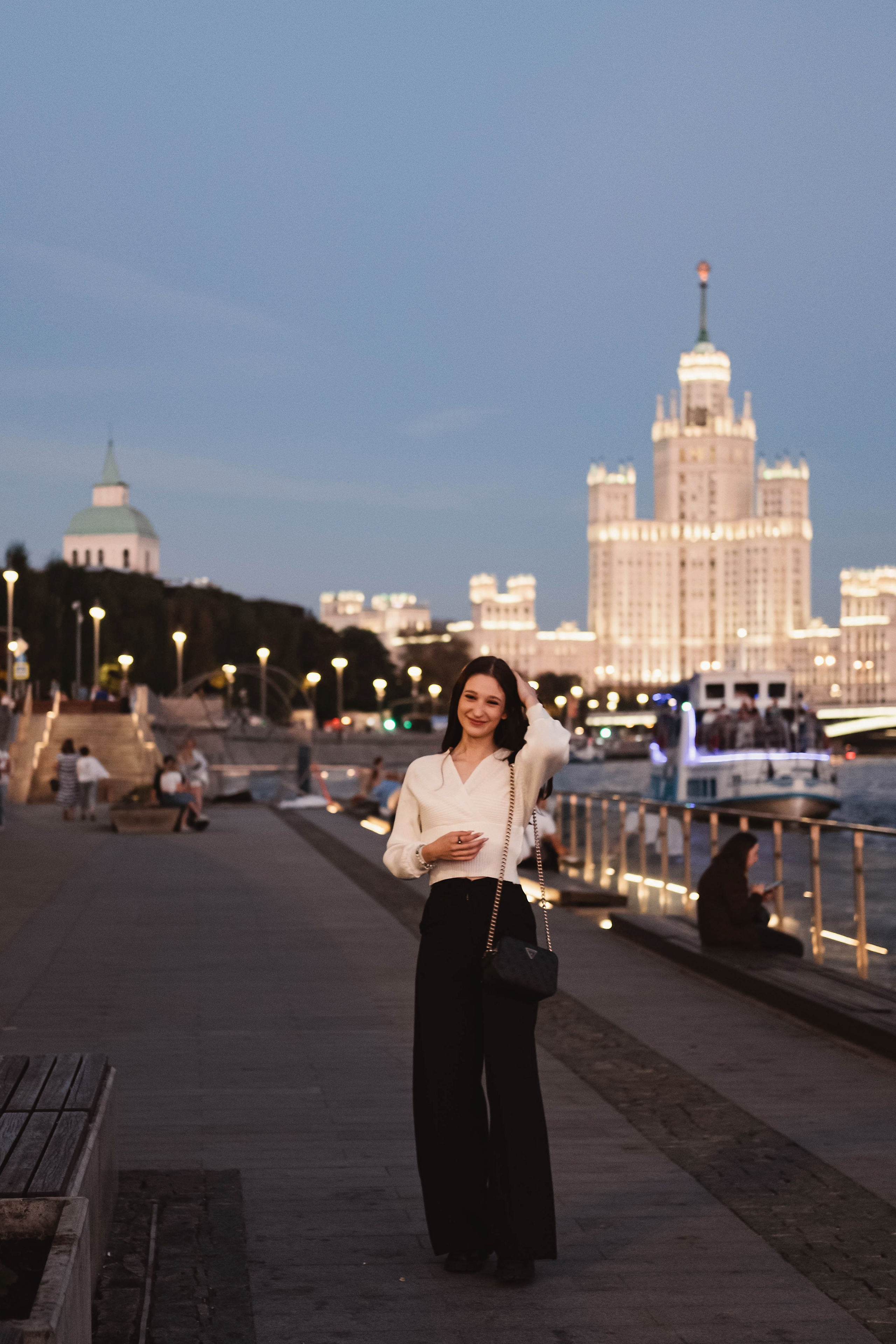 Прогулка по вечерней Москве. Свадебный и семейный фотограф в Новосибирске, Санкт-Петербурге, Москве