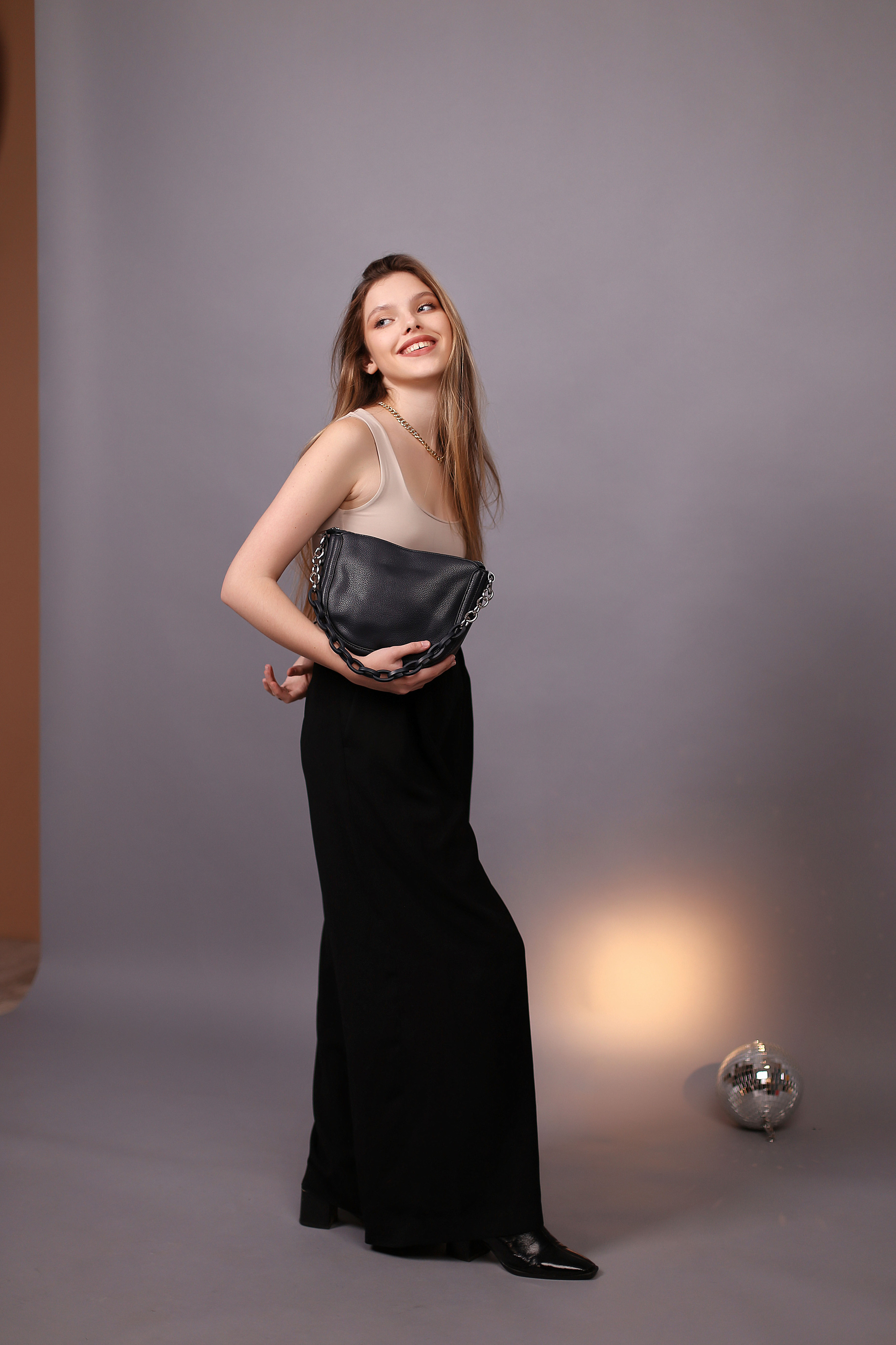 Фотосессия 2 зал, сумки. Семейный и детский фотограф в Волгограде Серкибаева Ирина