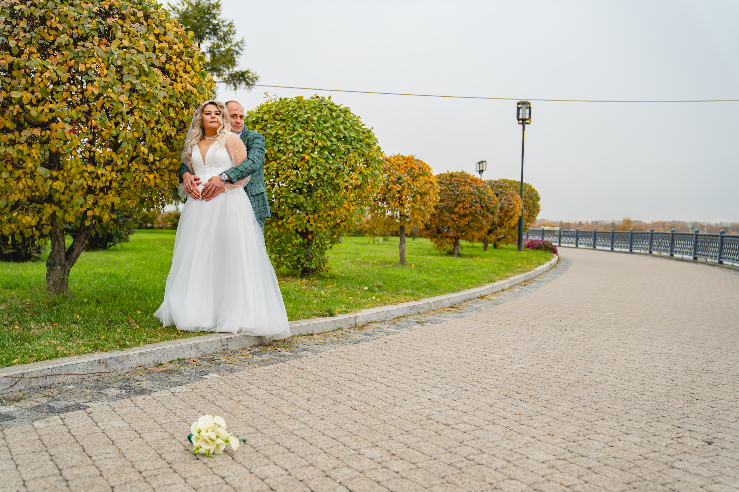 Осенняя Свадьба 2024. Занимаюсь профессиональной фотографией и живу рядом с Байкалом. Работаю в разных жанрах