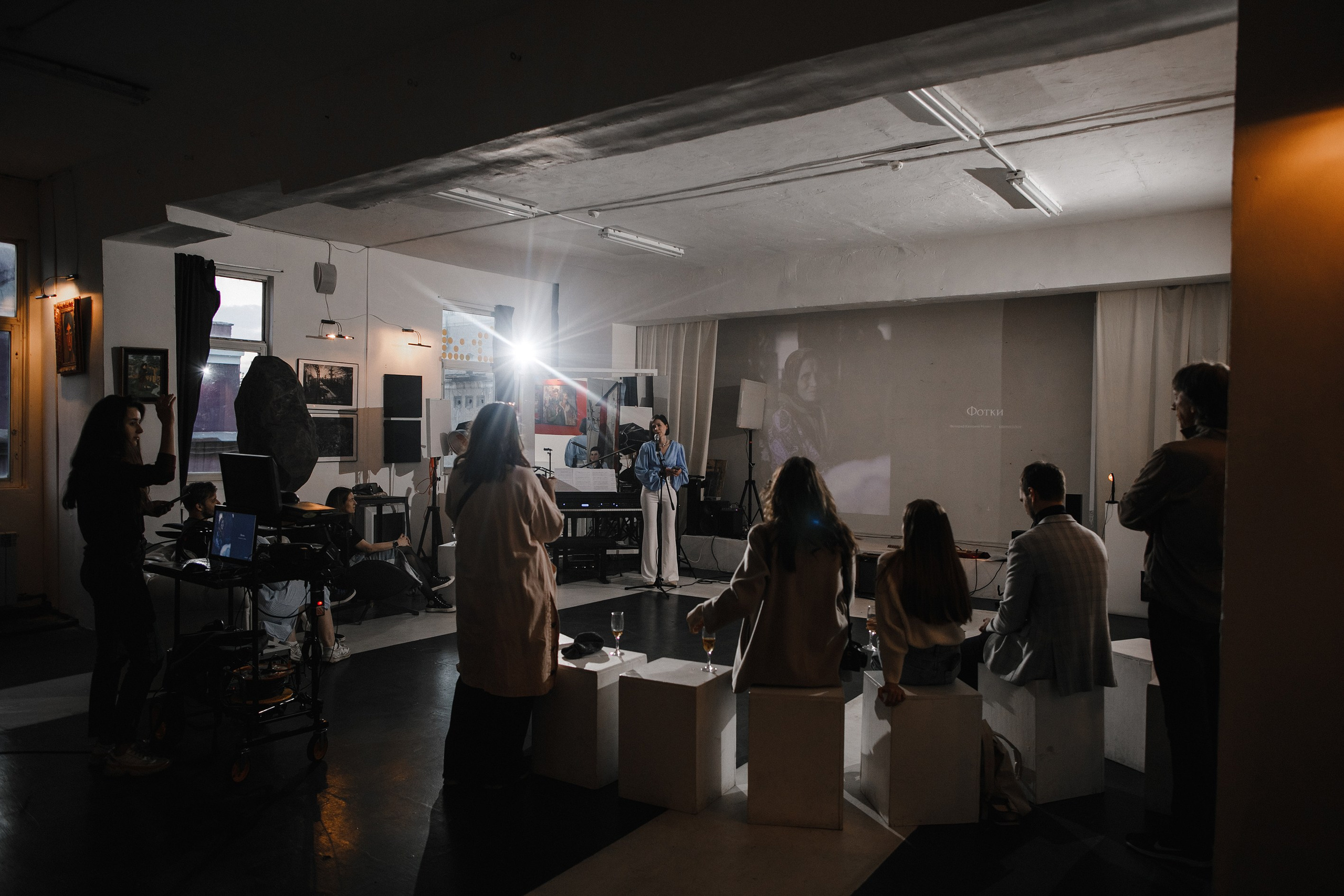 26.04.2023 // Мастер-класс Кати Монич. Фотовыставки serebro.gallery, в которых автором можешь стать ты! | Москва