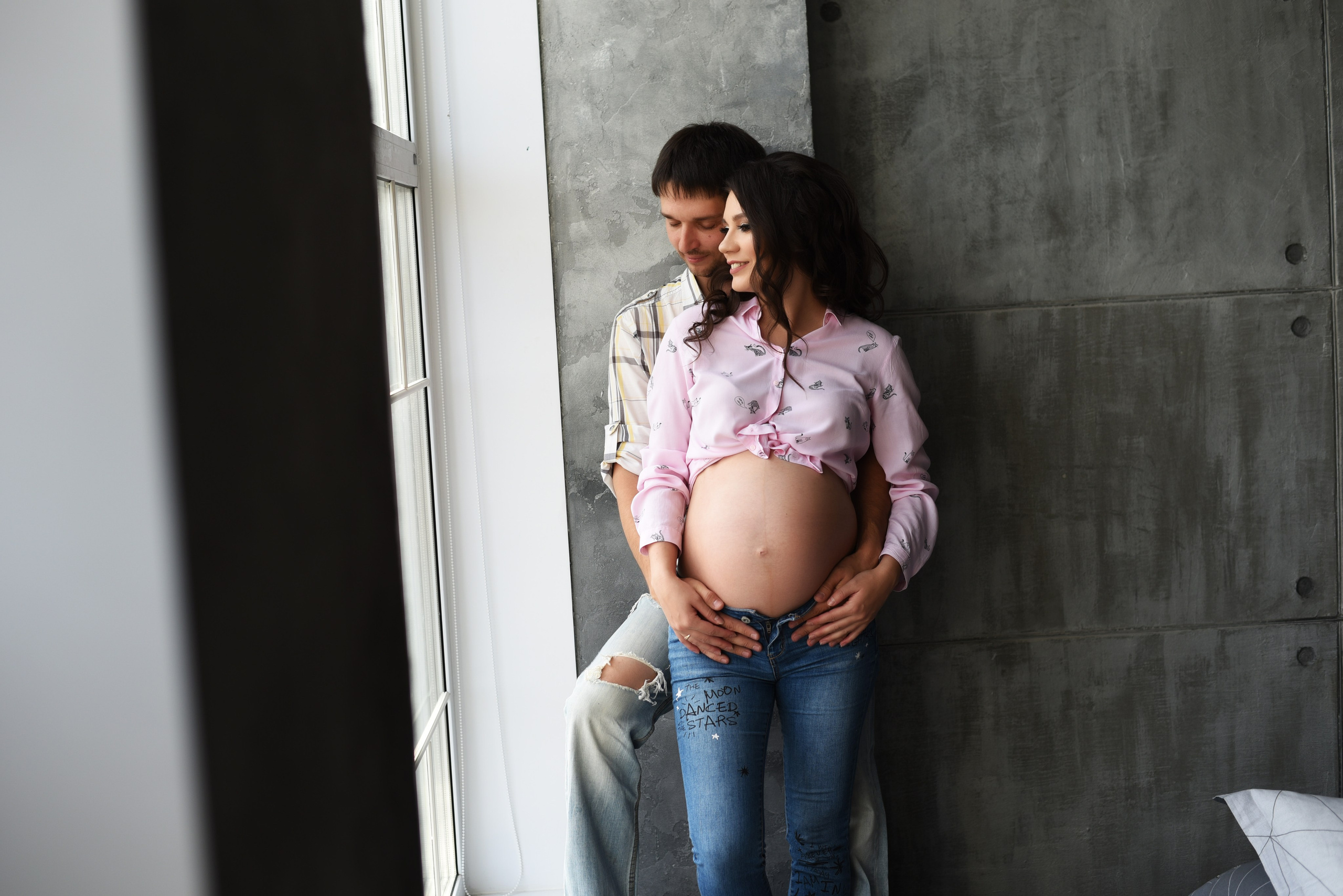 Фотосессия беременности студийная съемка. Свадебный, семейный, детский, контент фотограф в Омске Максим Ильин