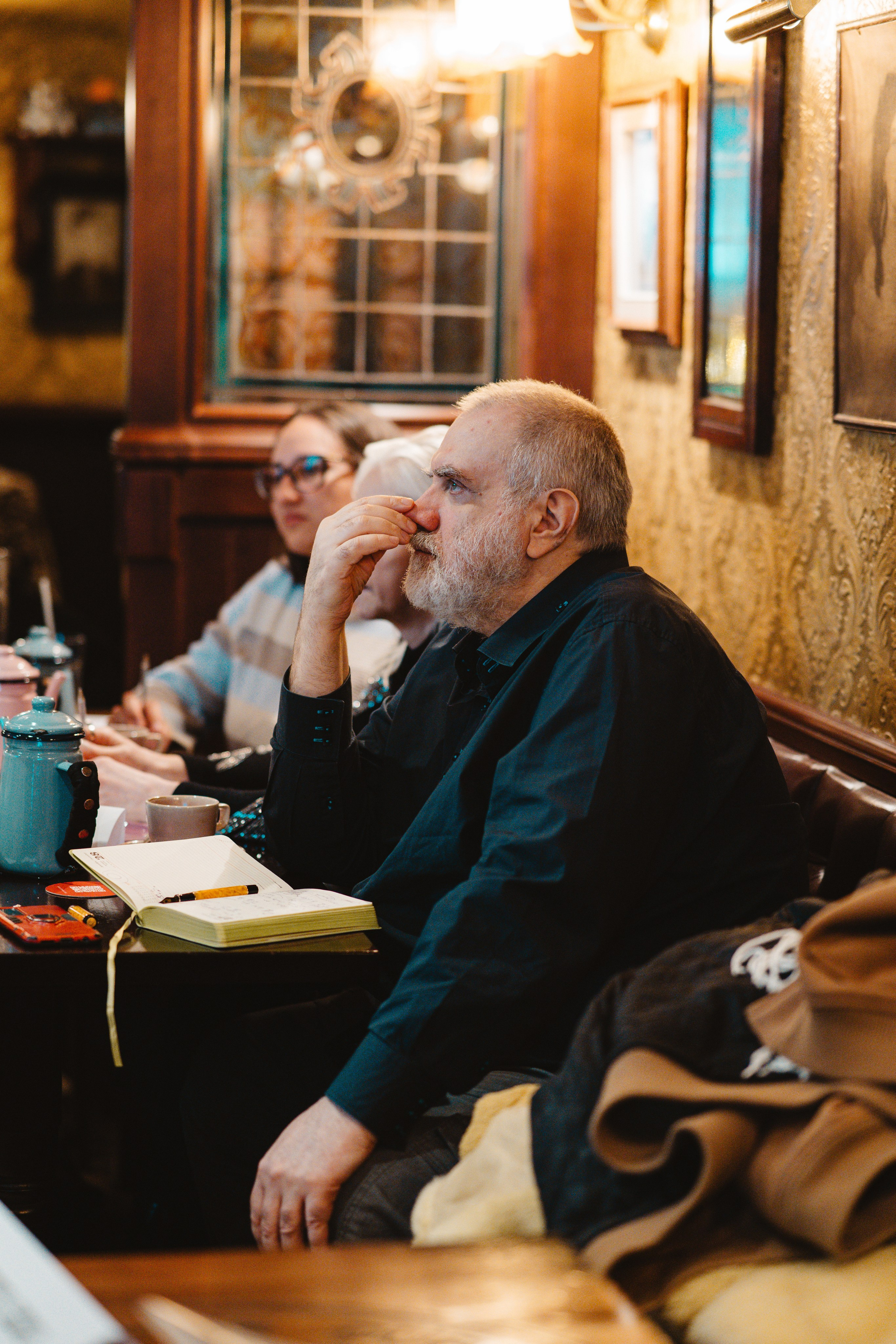 Intellectual games. Я занимаюсь событийной, свадебной, товарной, студийной… фотографией