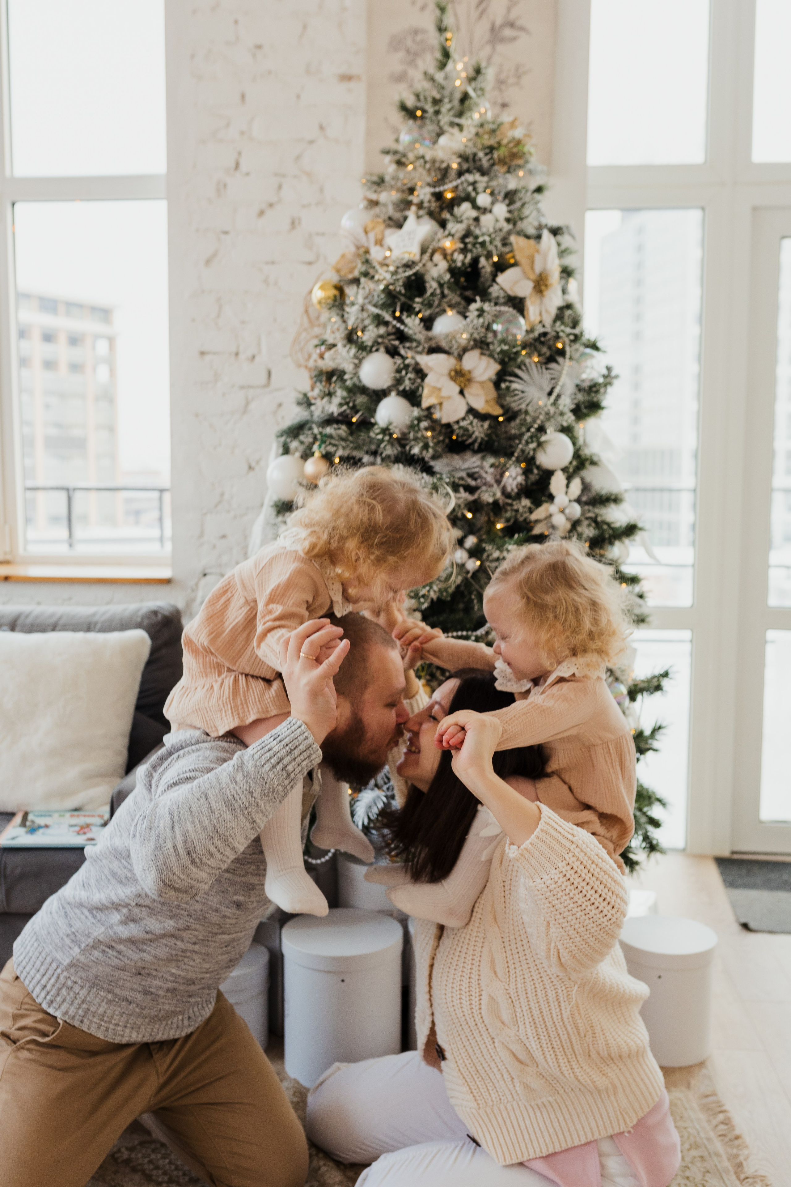 Марина, Саша, Вера и Саша в LuckyLoft. Свадебный фотограф в Москве Анна Полушина