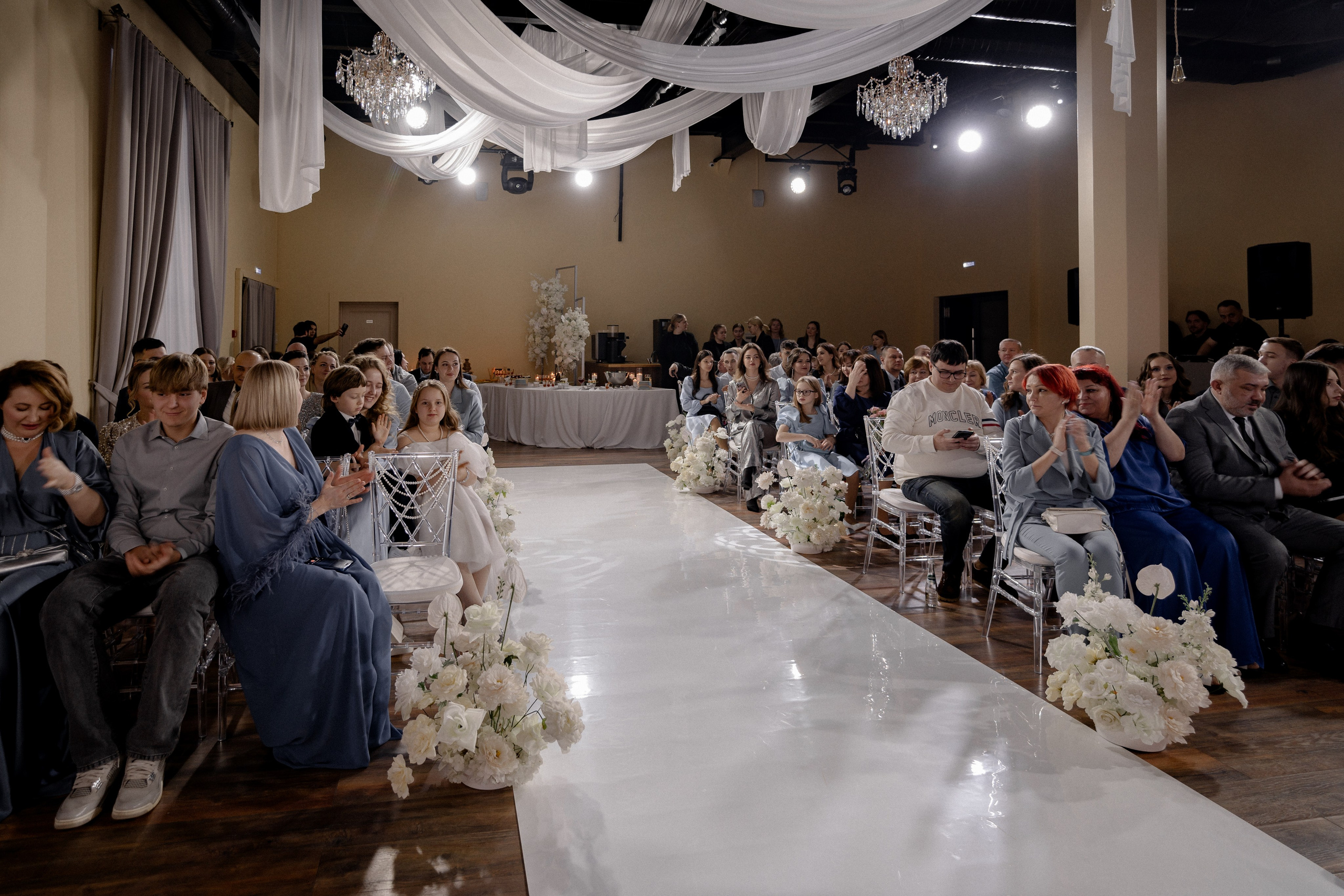 СВАДЕБНАЯ СЬЕМКА СБОРОВ В ОТЕЛЕ И ВЫЕЗД НА ЦЕРЕМОНИЮ (СНЯТО В СИБИРЕ В НИЖНЕВАРТОВСКЕ). Профессиональный фотограф, Санкт-Петербург — Виктория Богомолова