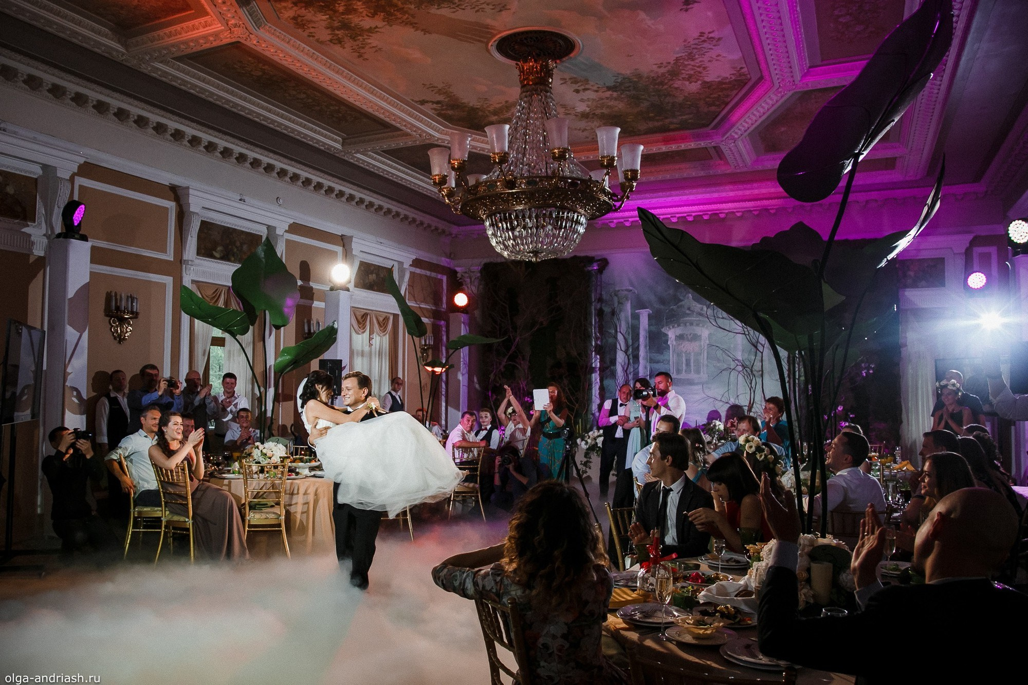 Вечерняя выездная регистрация. Семейный, портретный и свадебный фотограф в Санкт-Петербурге и Москве